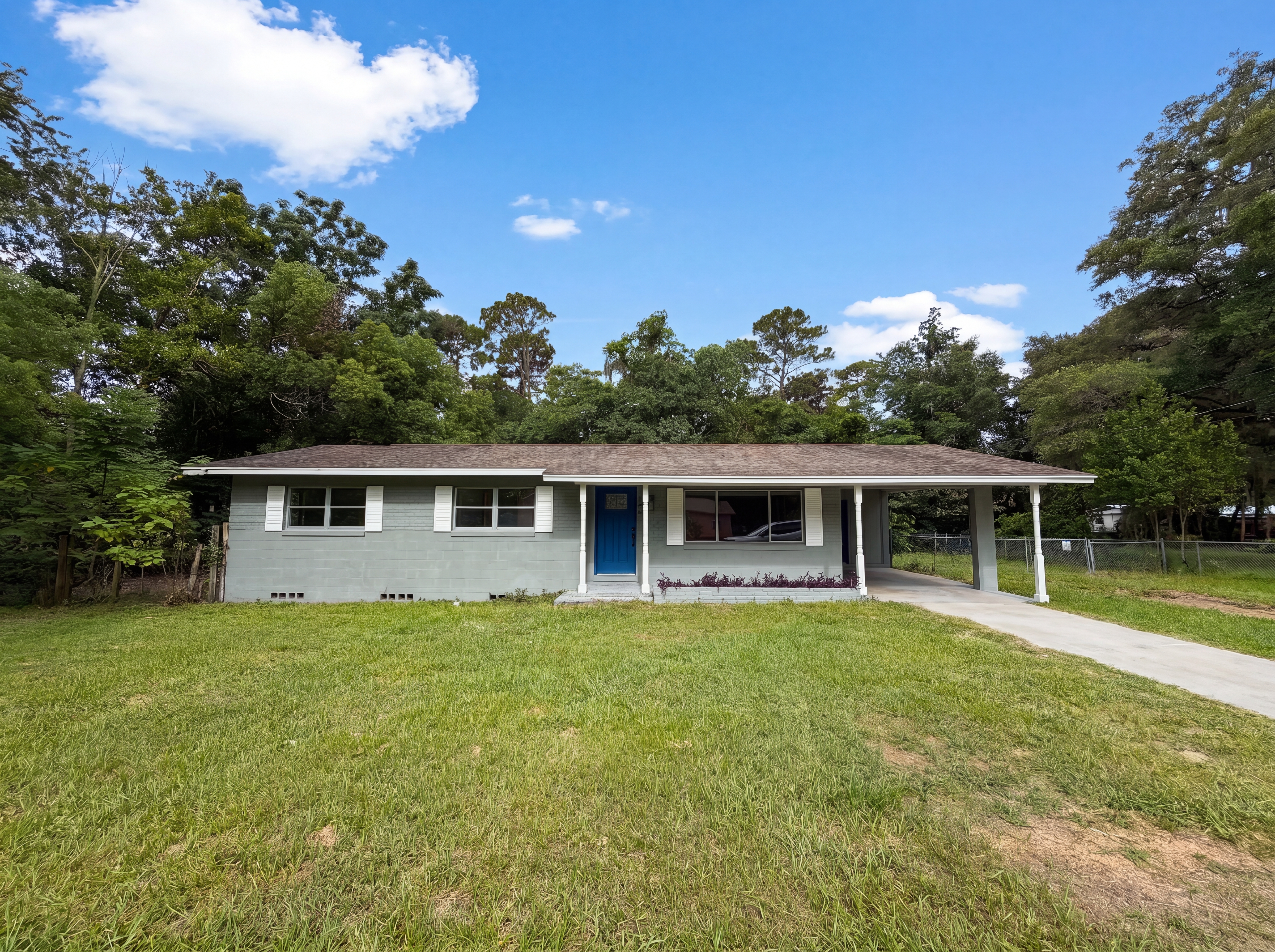 Photo 19 of 22 of 2410 NE 3rd Ave, Ocala, FL