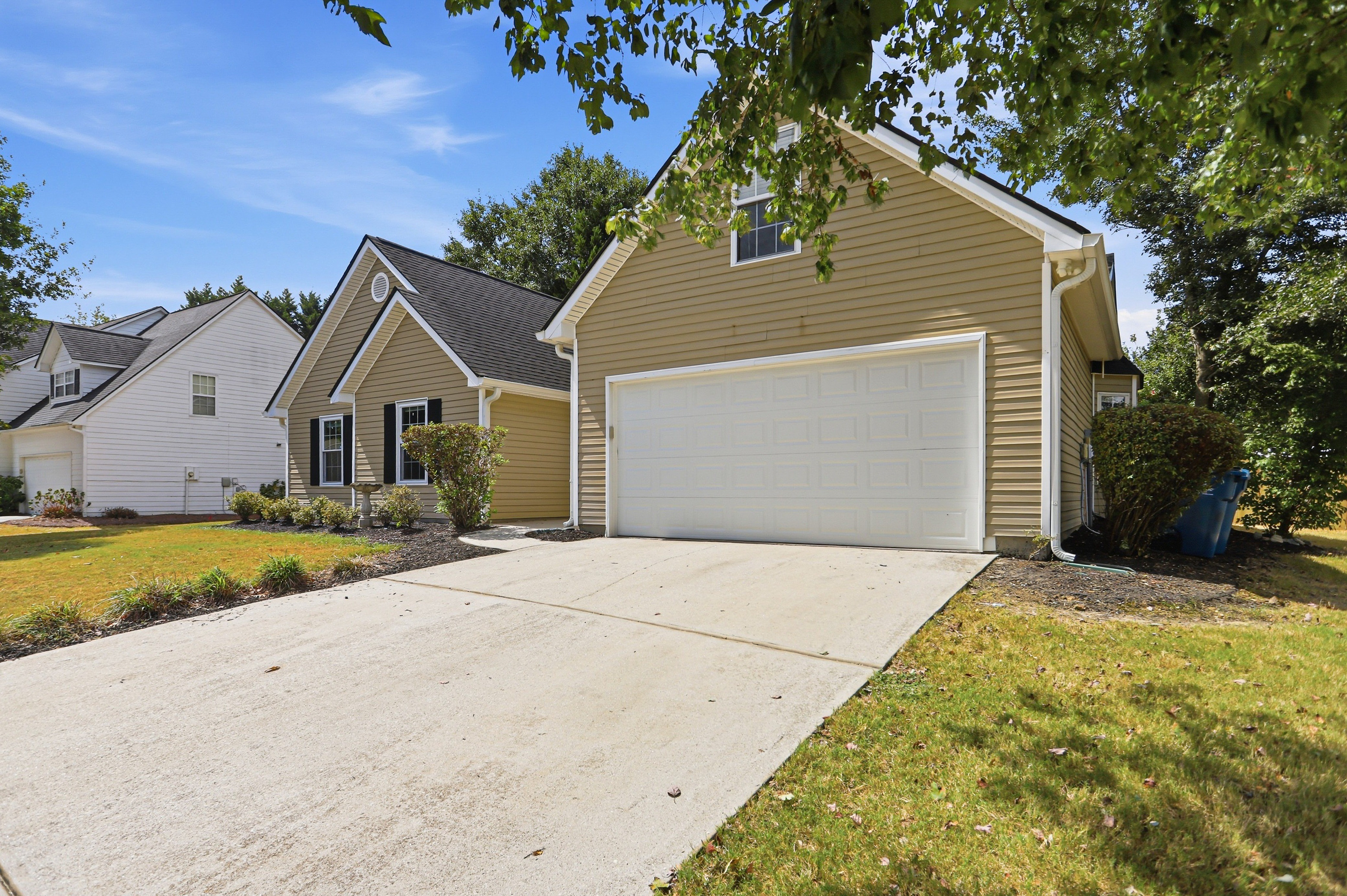 Photo 3 of 39 of 3641 Coveside Ct, Loganville, GA