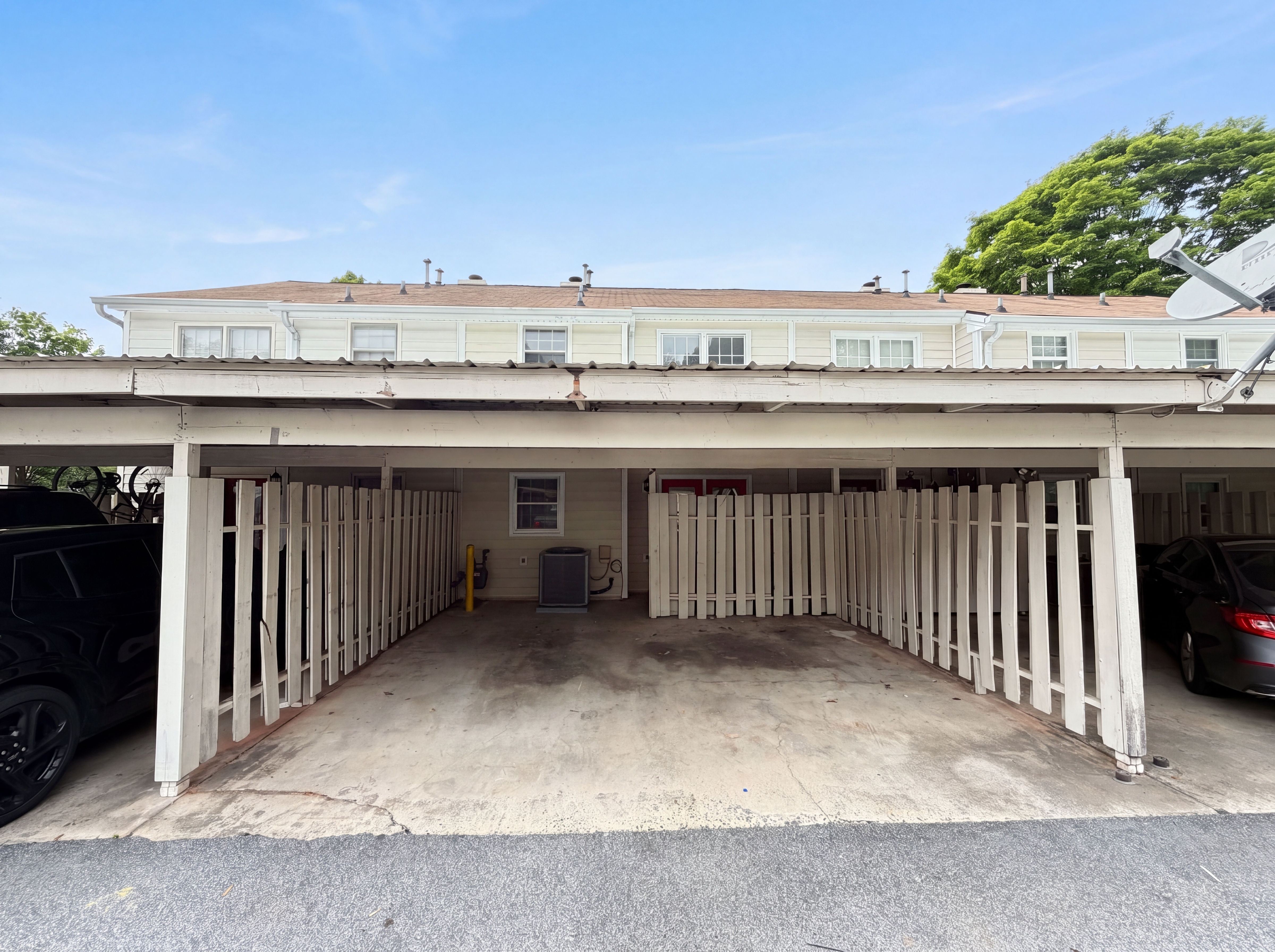Photo 17 of 19 of 237 Chads Ford Way, Roswell, GA