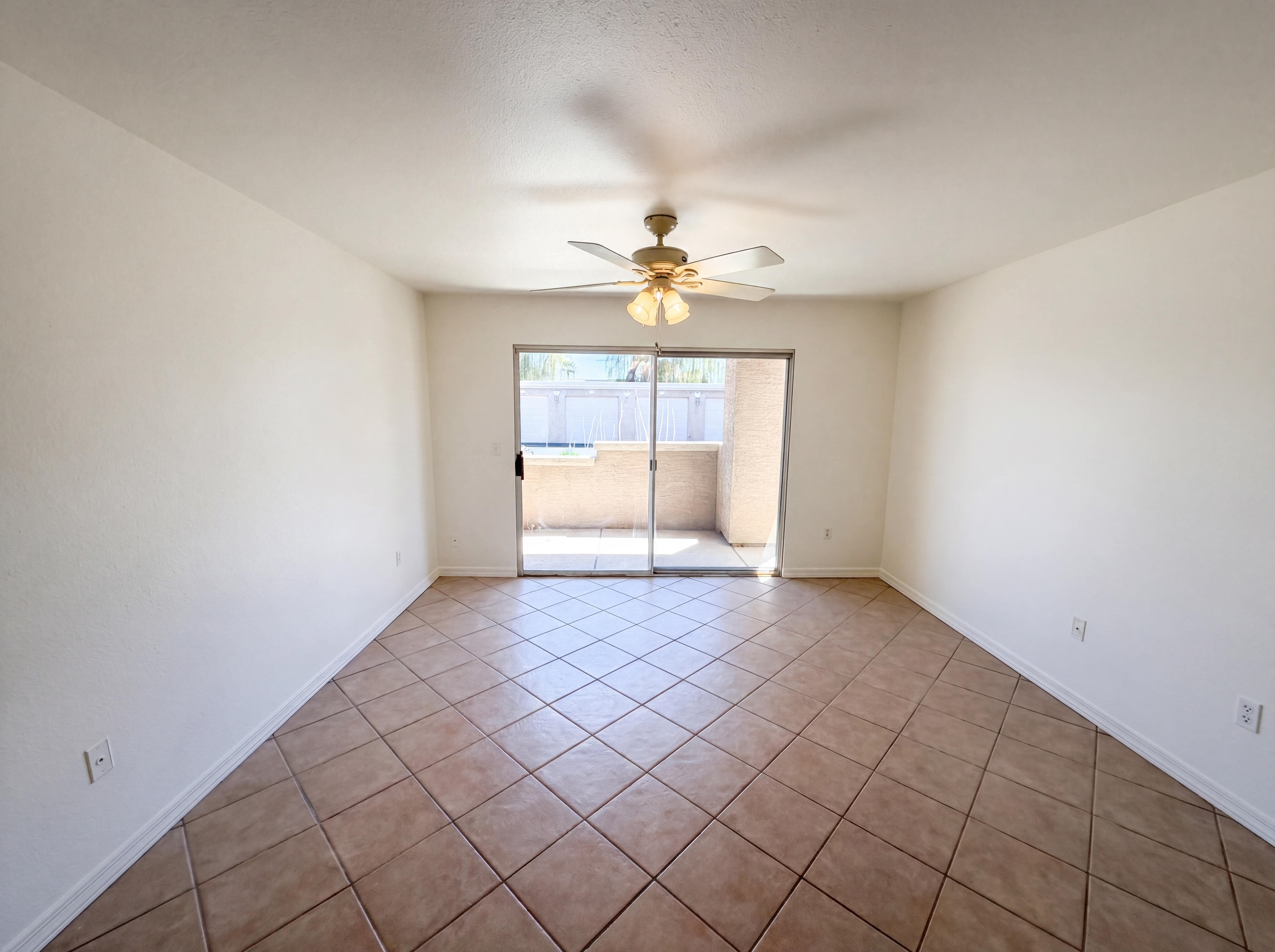 Photo 3 of 19 of 17017 N 12th St, Phoenix, AZ