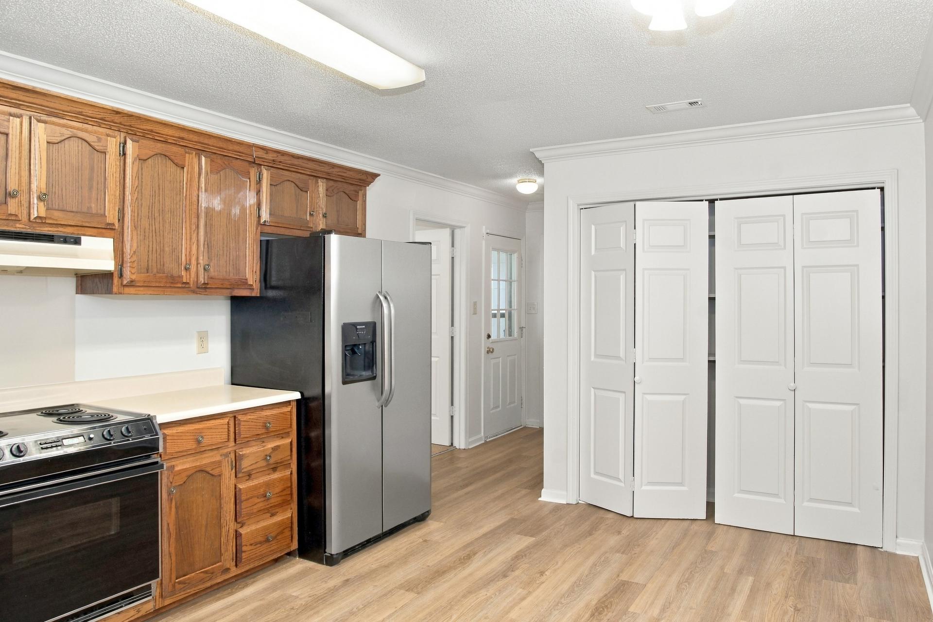 Photo 8 of 21 of 453 Autumnwood Dr SW, Decatur, AL