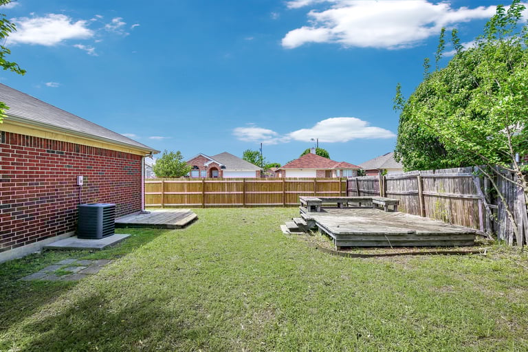 Photo 27 of 28 - 709 Stone Mesa Ct, Arlington, TX 76001