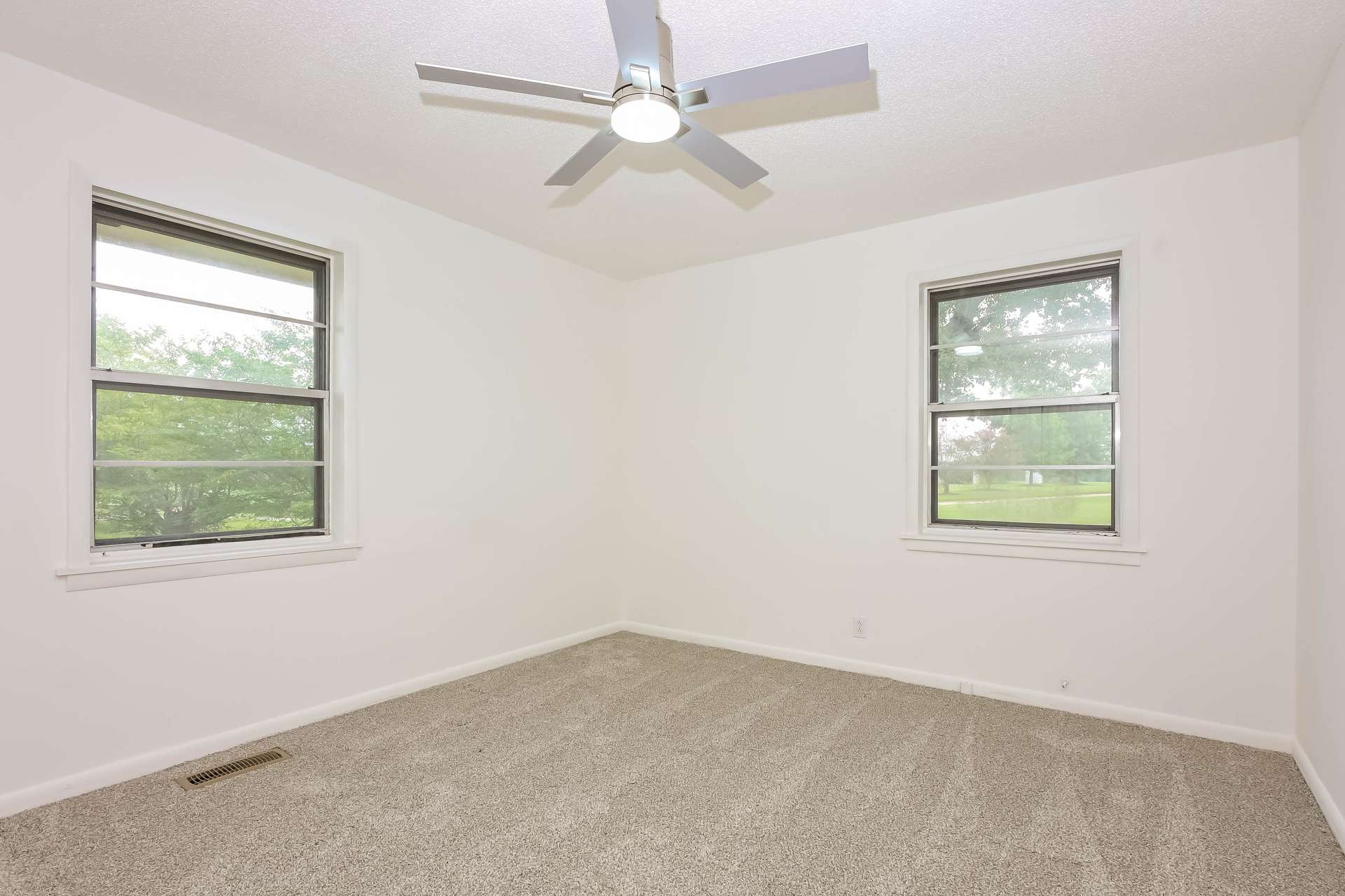 Photo 4 of 21 of 763 Oak Ave, Pinehurst, GA