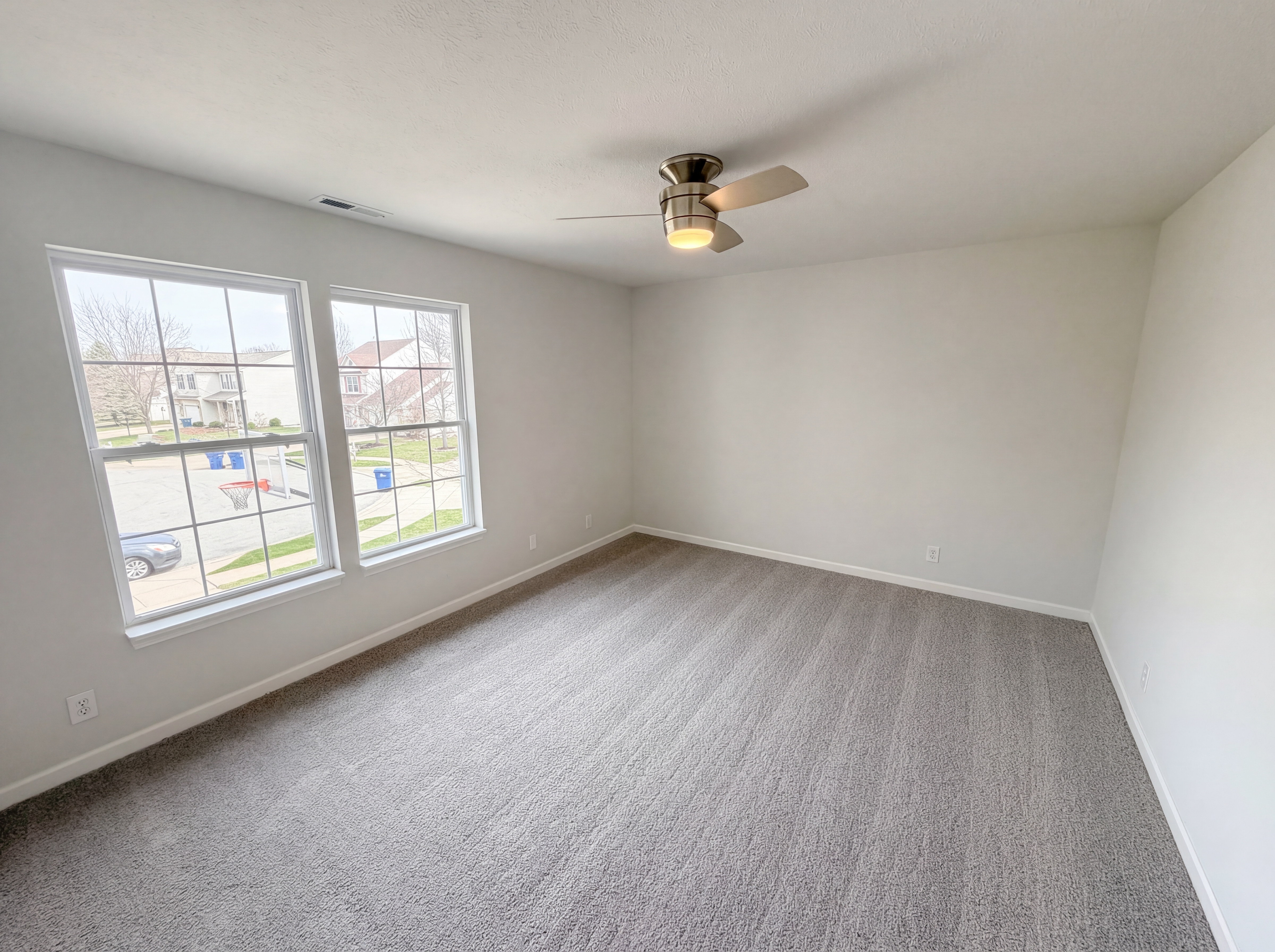 Photo 18 of 31 of 7910 Arvada Pl, Indianapolis, IN