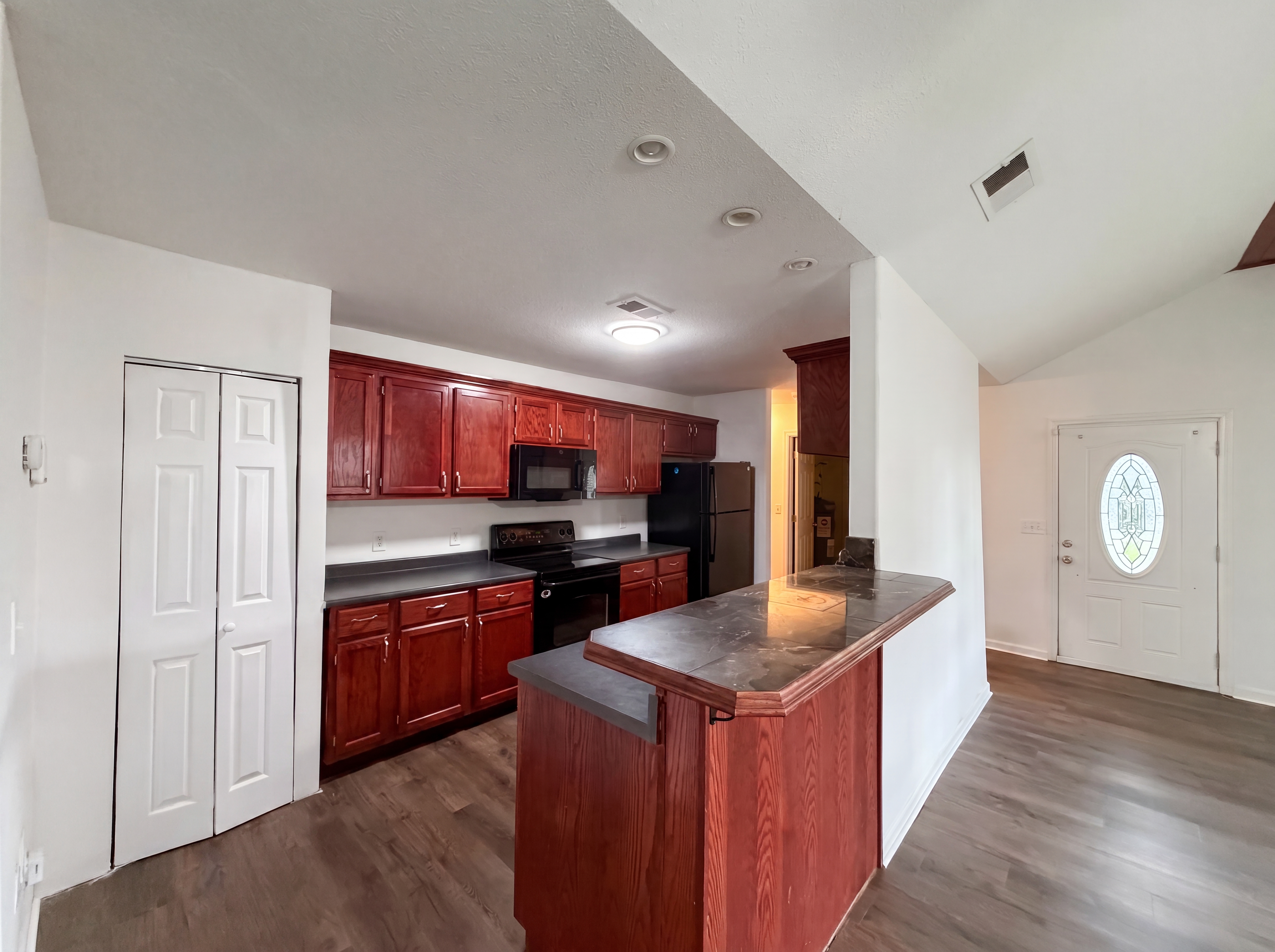 Photo 7 of 17 of 905 S Butler Ter, Harrisonville, MO