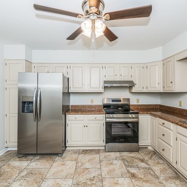 Property photo 3 of 909 Satinwood Ct