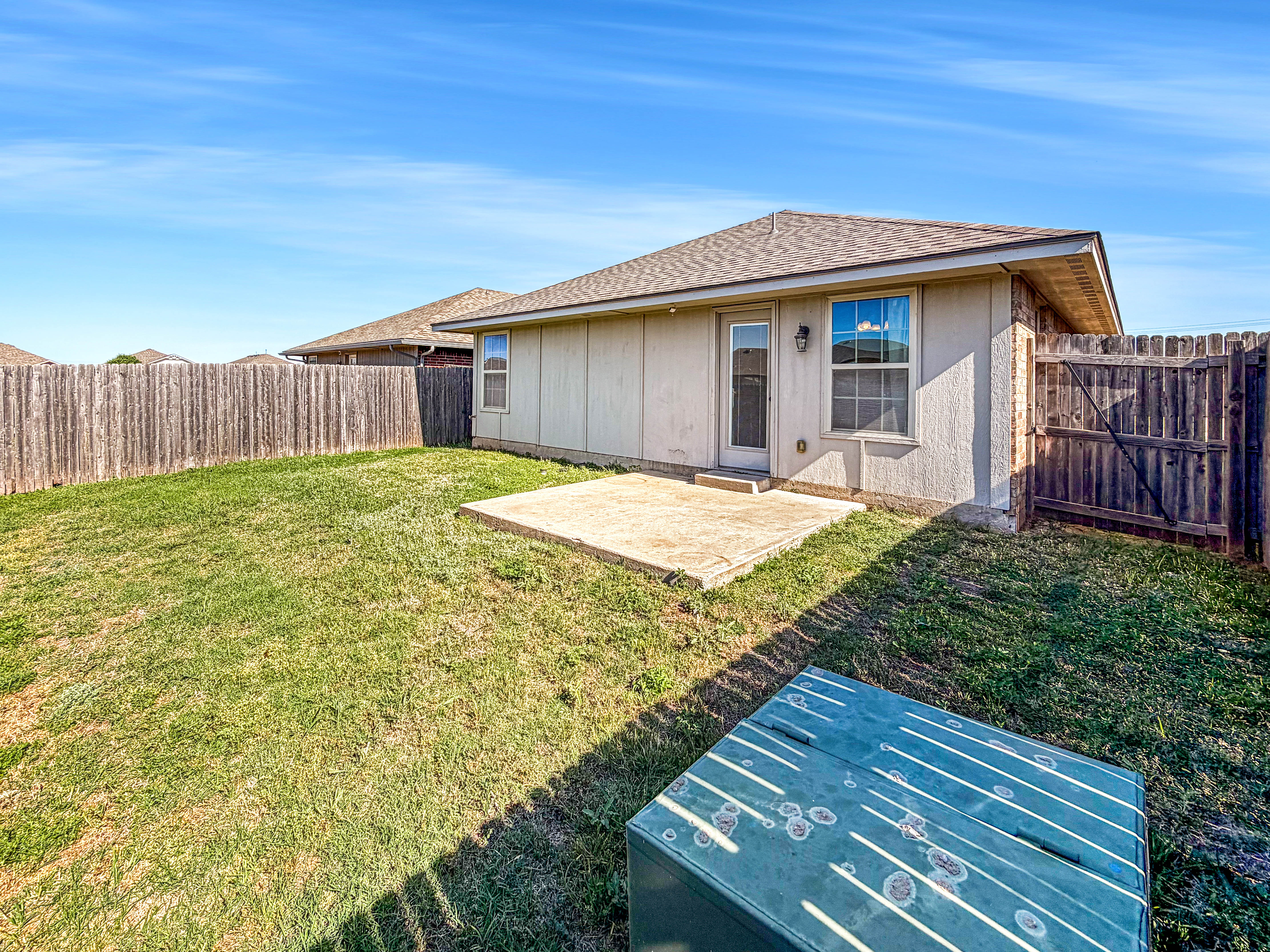 Photo 5 of 14 of 1416 NW 129th Ter, Oklahoma City, OK