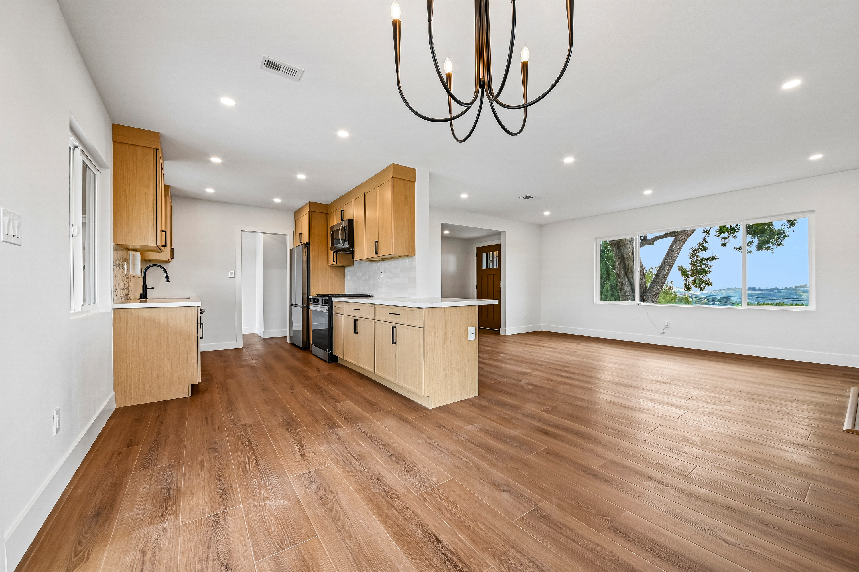 Photo 2 of 31 of 1459 N Avenue 57, Los Angeles, CA