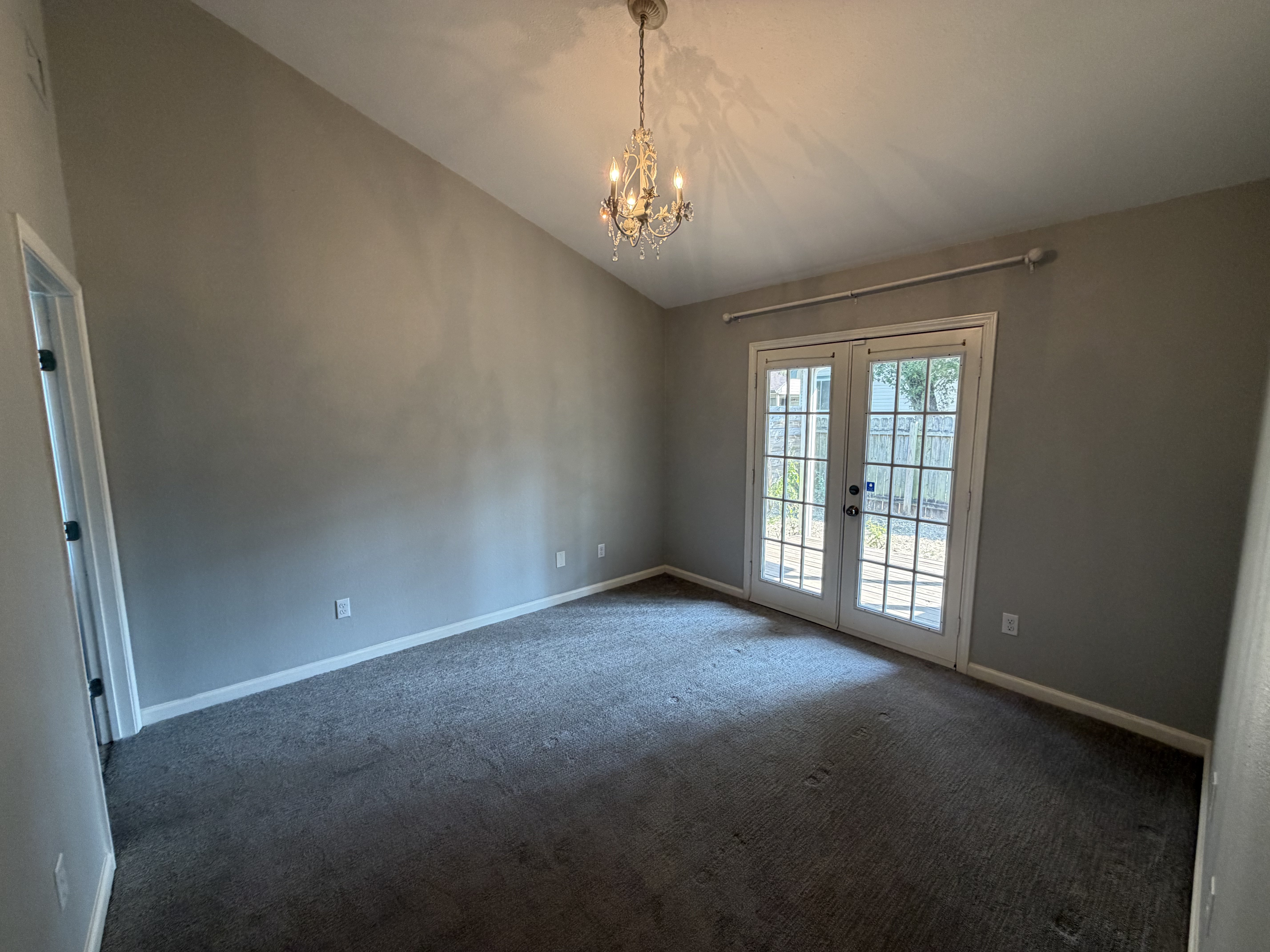 Photo 4 of 21 of 6305 Weeks Cv, Austin, TX