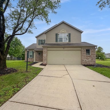 Property photo 1 of 3211 Waterloo Cir