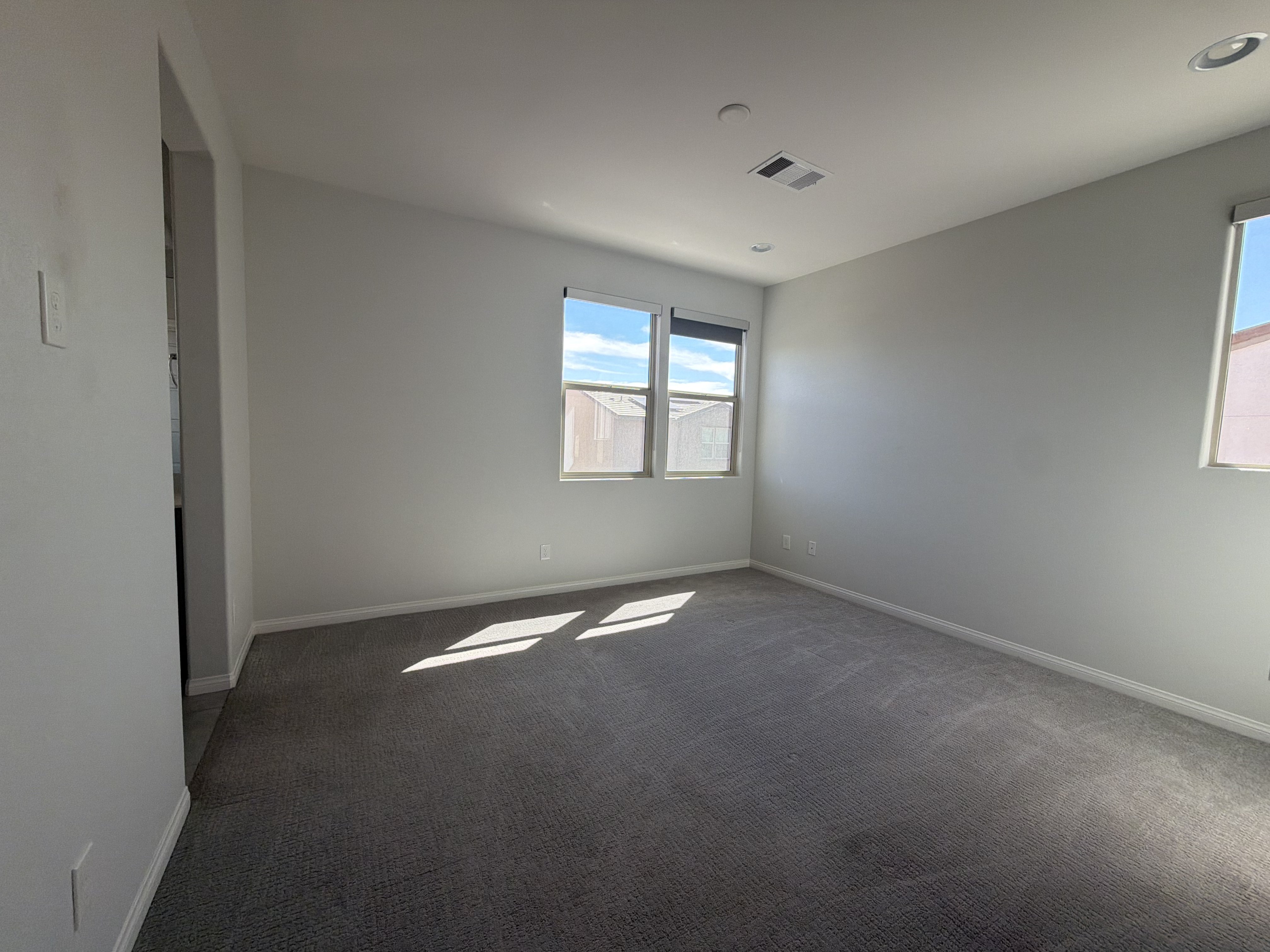 Photo 4 of 26 of 655 Angel Aura St, Las Vegas, NV