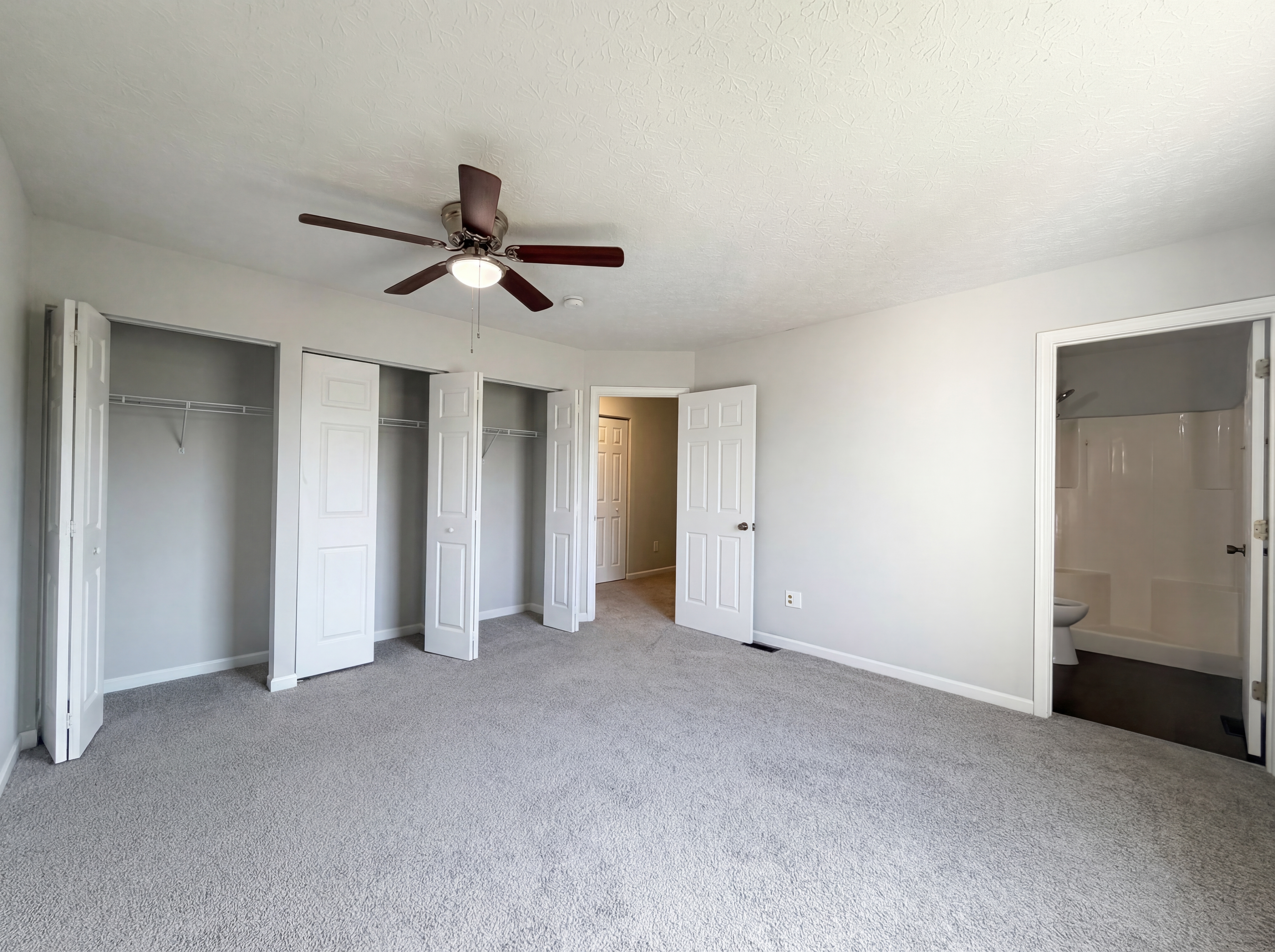 Photo 4 of 25 of 5691 Matuka Dr, Columbus, OH