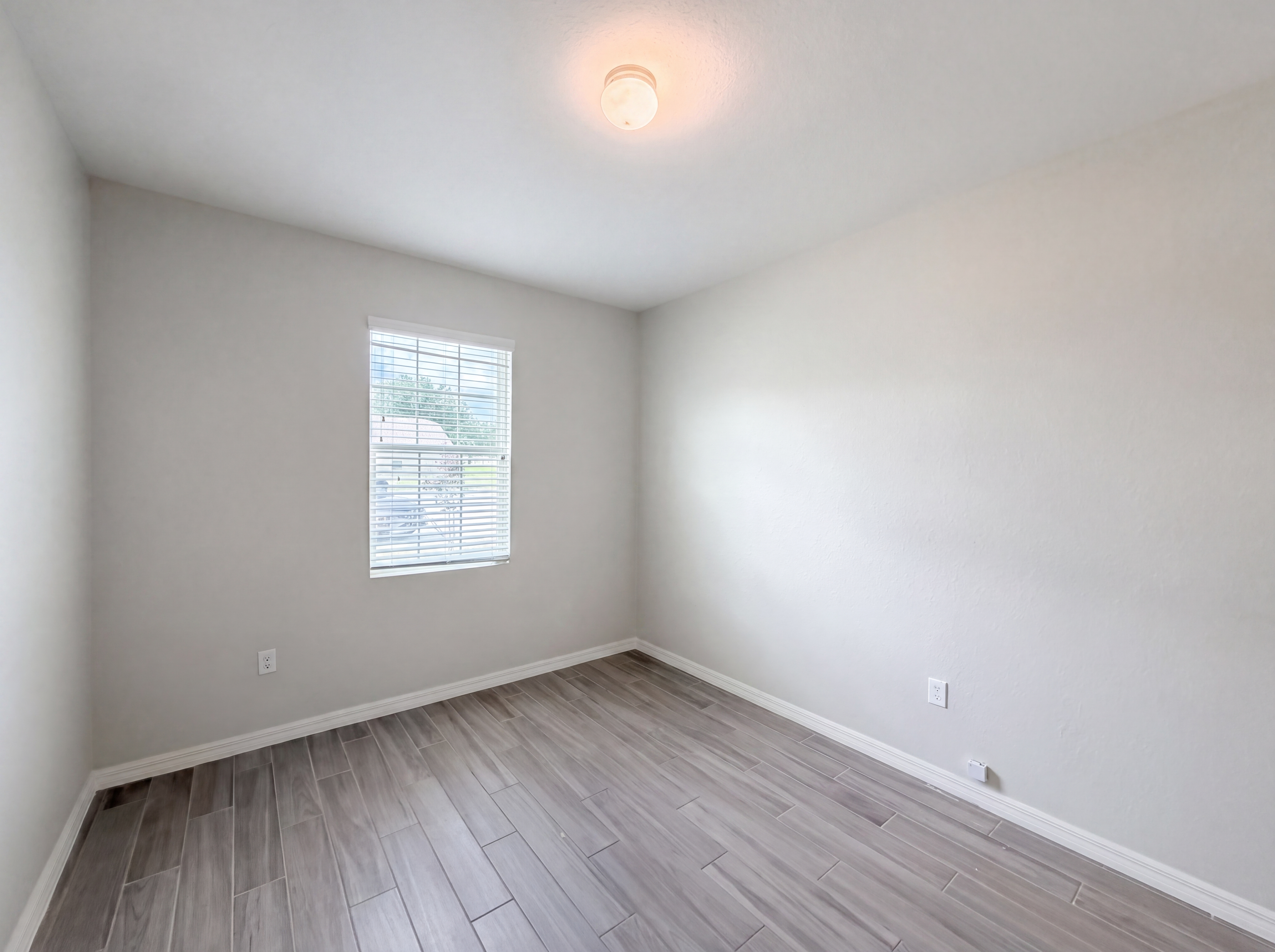 Photo 10 of 25 of 4510 Penkert Pl, Lakeland, FL