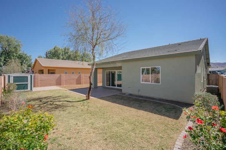 Photo 24 of 29 - 404 W Latona Rd, Phoenix, AZ 85041