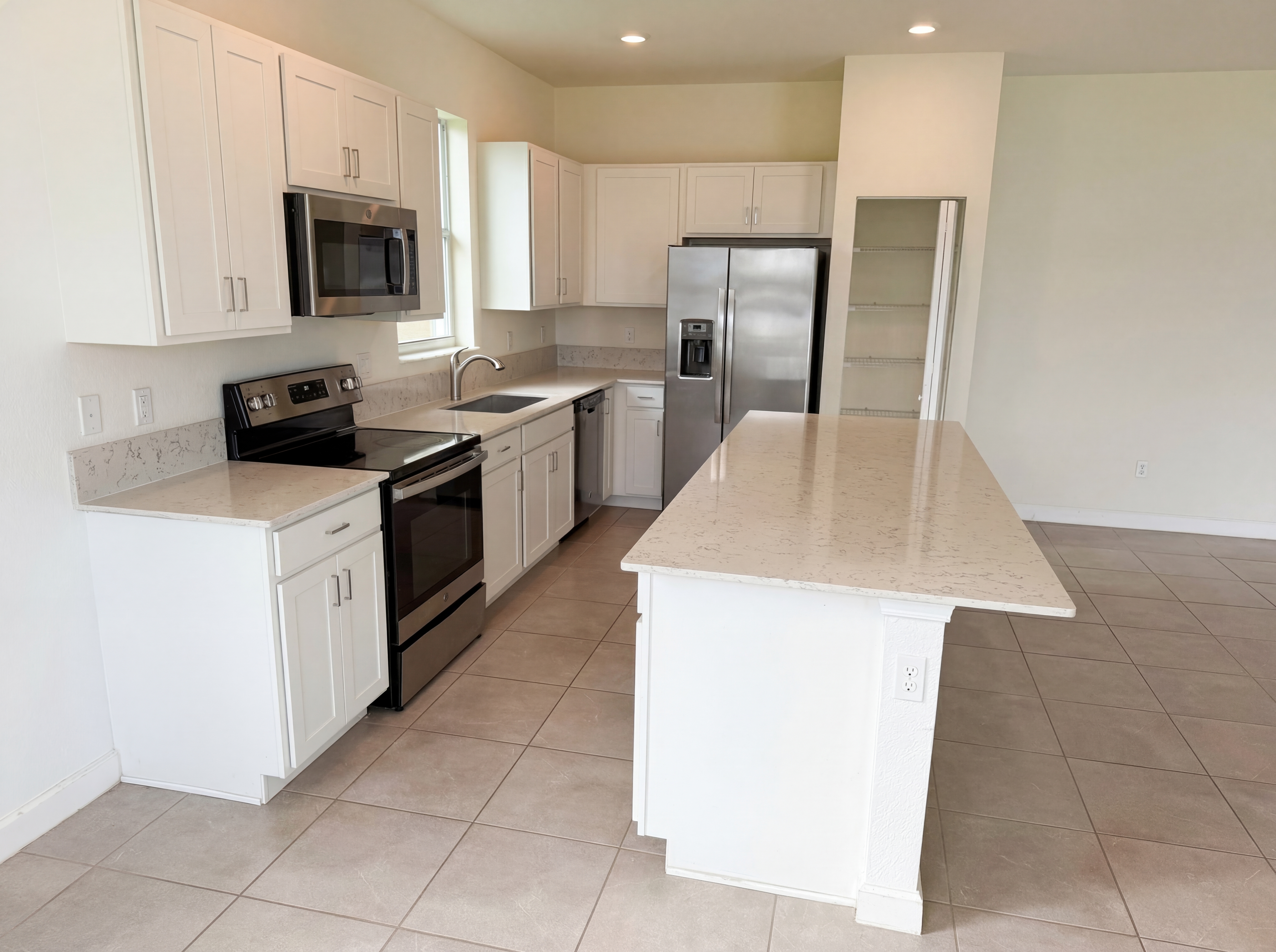 Photo 18 of 28 of 12473 NW Lynch Ln, Port Saint Lucie, FL