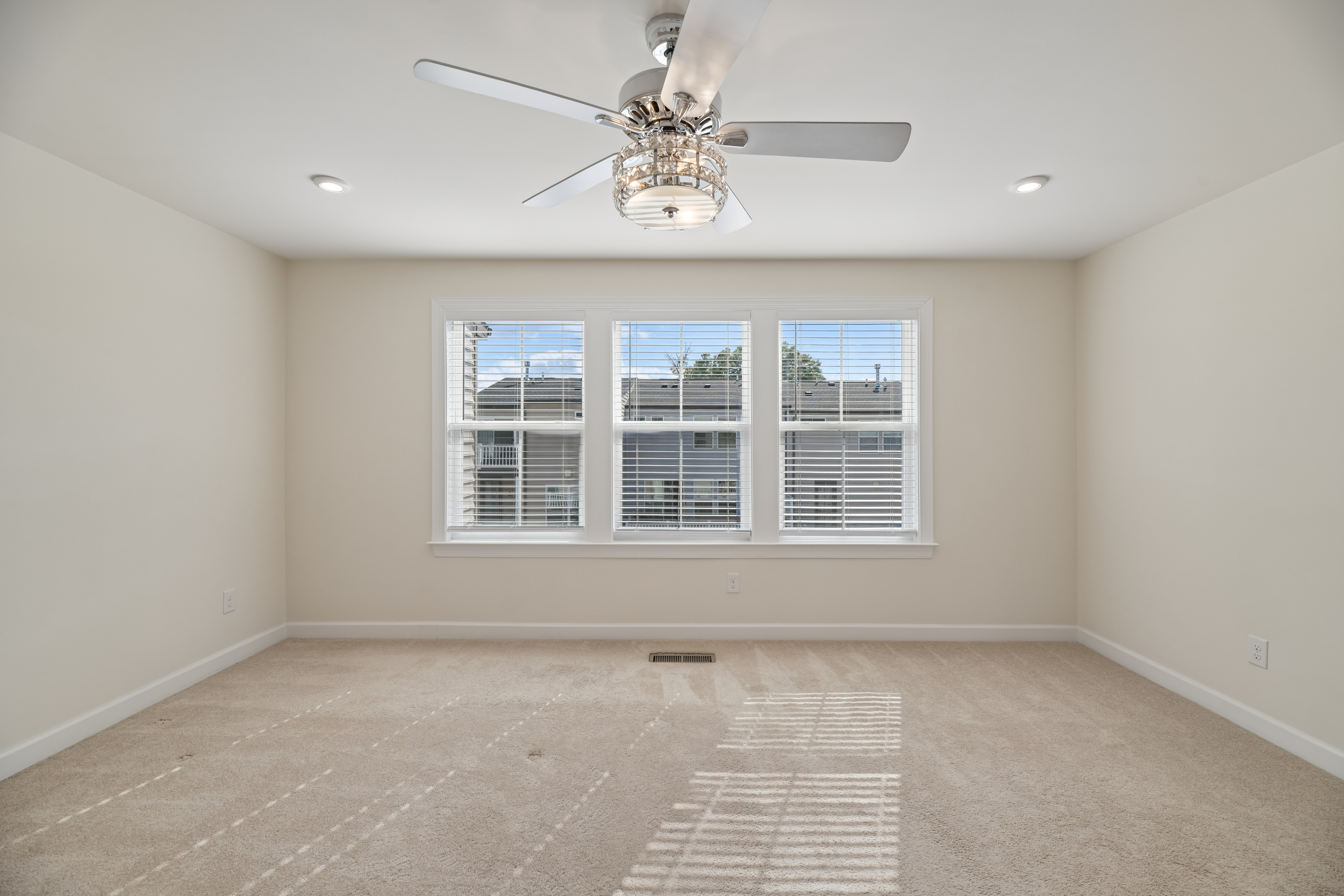 Photo 47 of 60 of 8124 Bock Farm Pl, Alexandria, VA