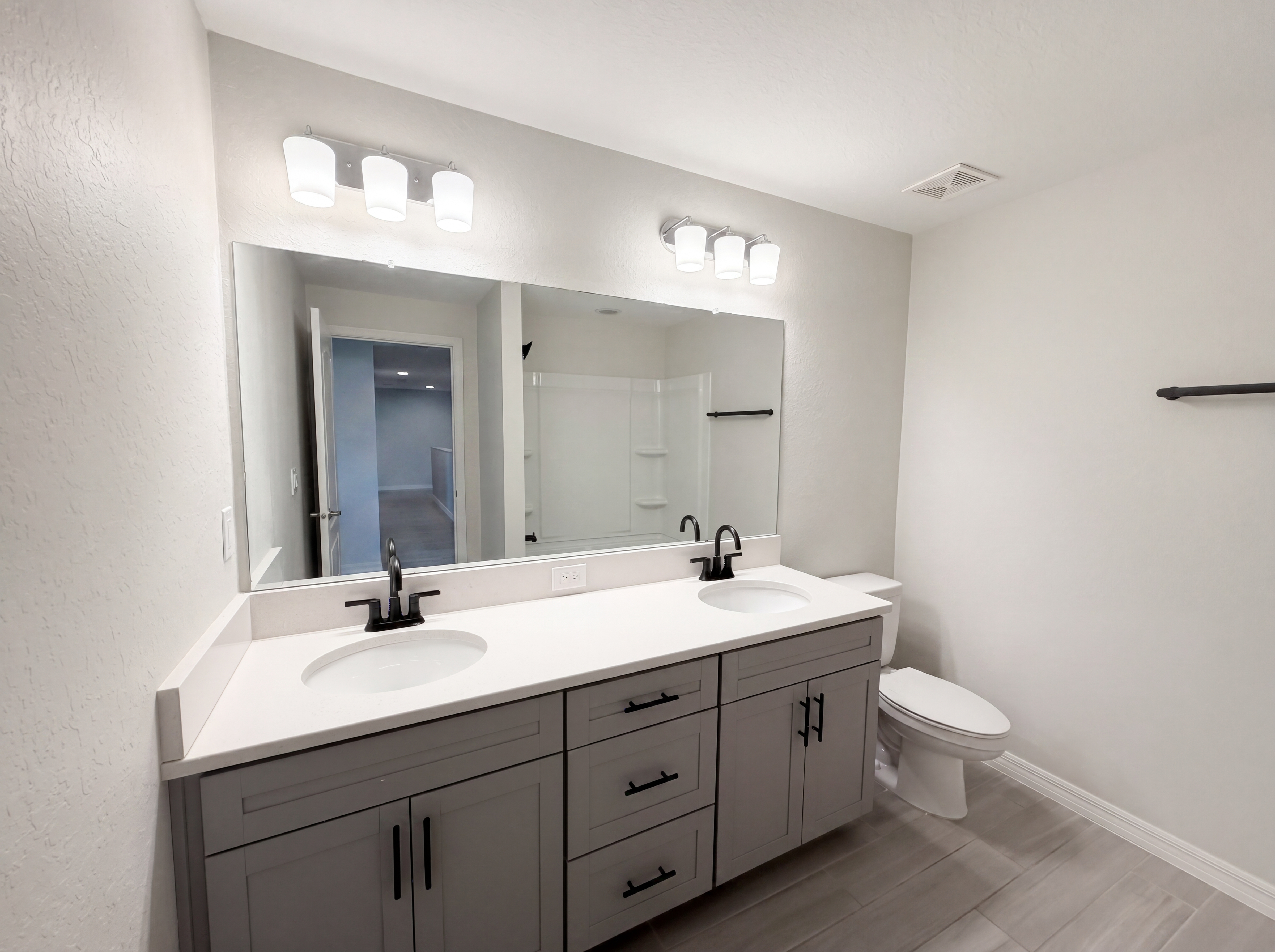 Photo 17 of 25 of 4510 Penkert Pl, Lakeland, FL