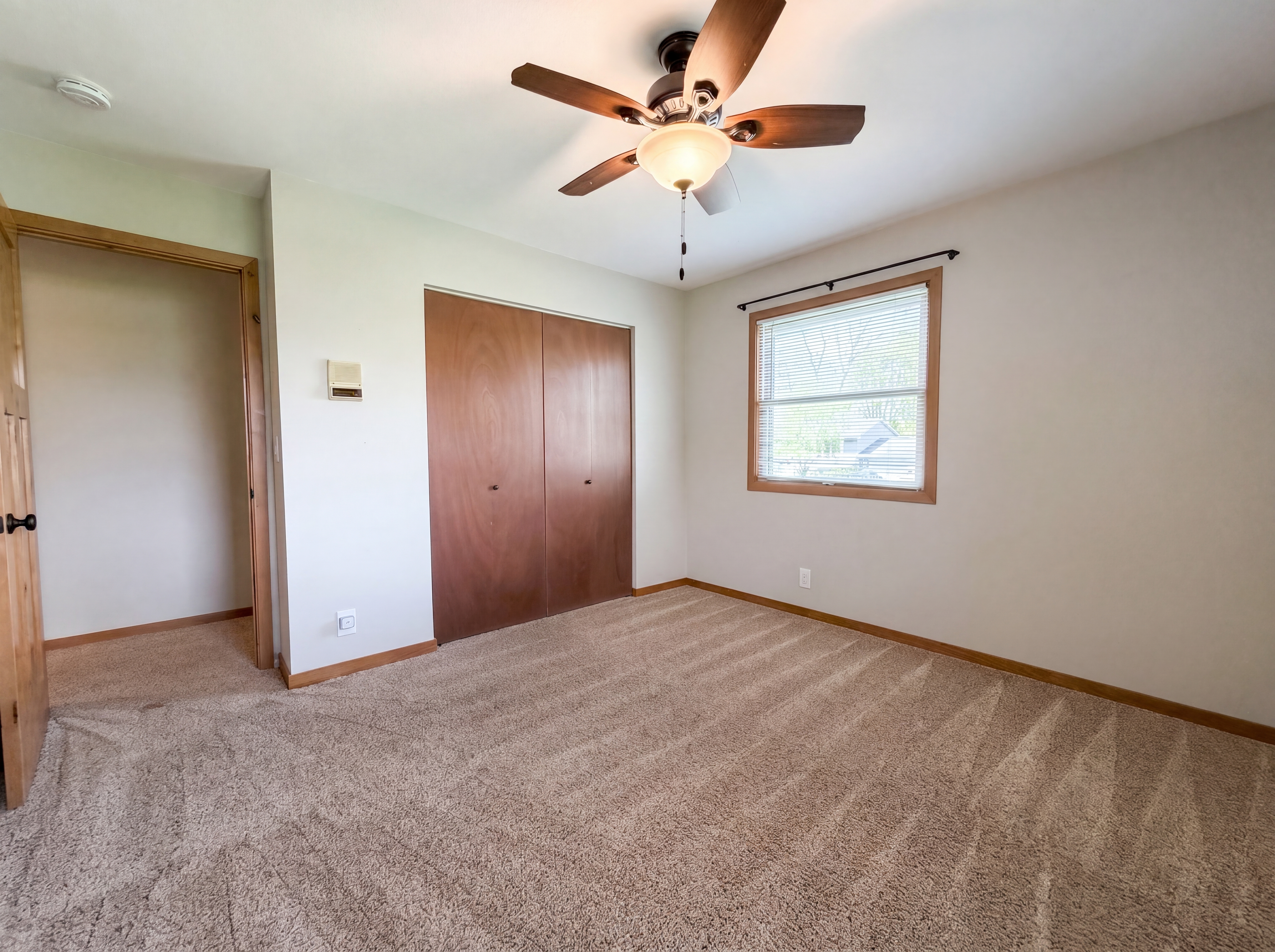 Photo 12 of 25 of 608 Lower Heritage Way, Farmington, MN