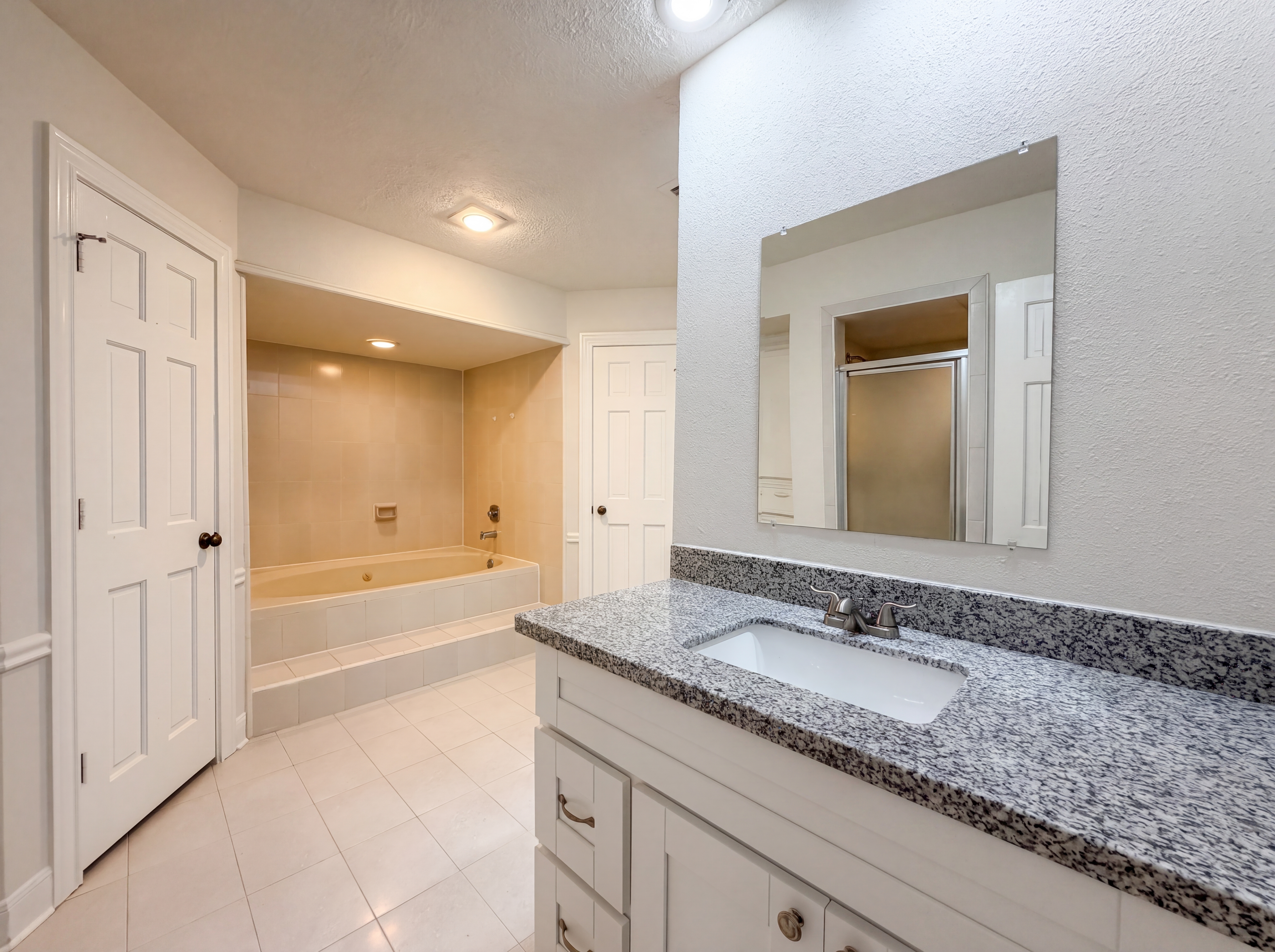 Photo 15 of 27 of 6902 Fawncliff Dr, Houston, TX