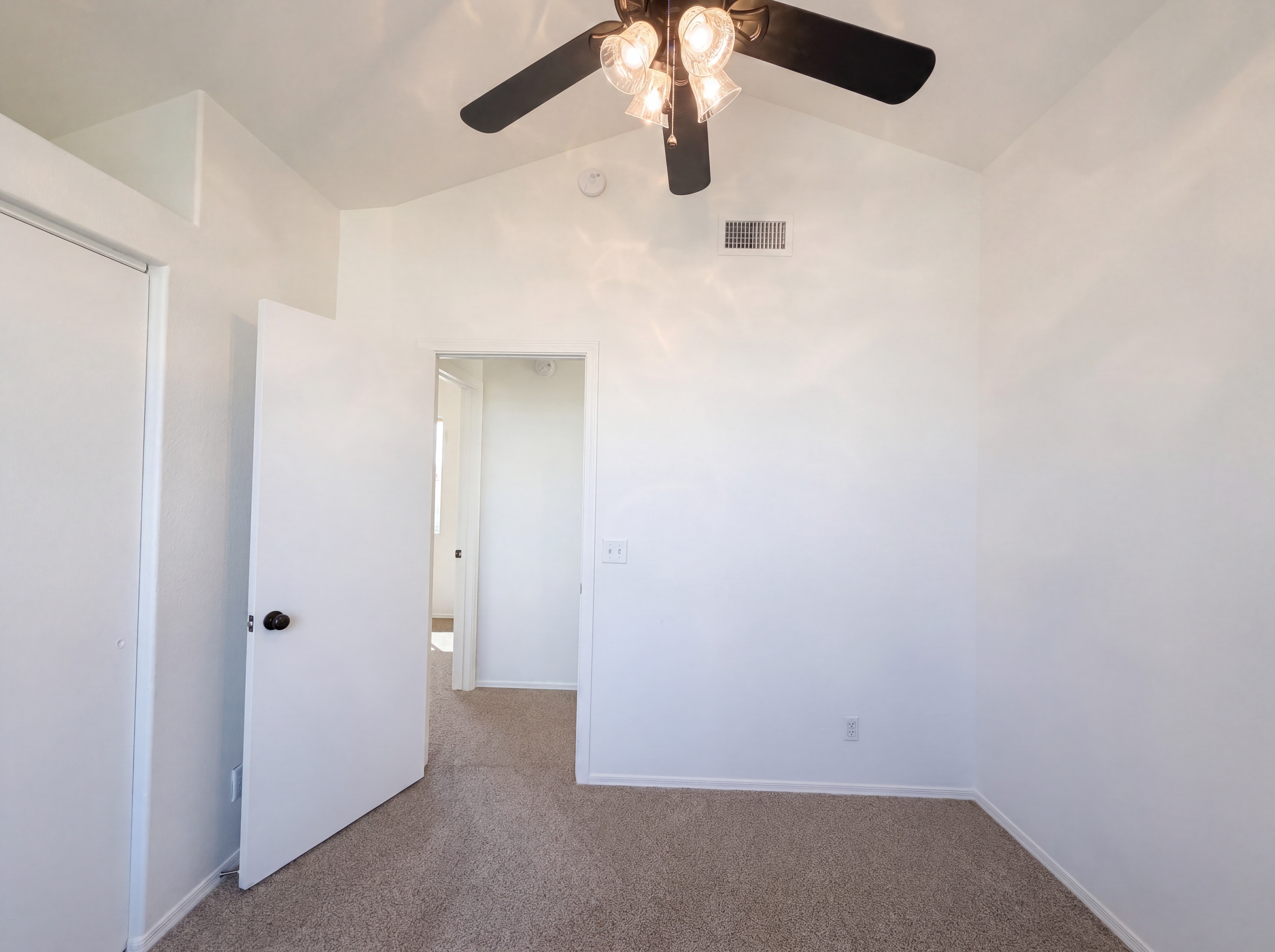 Photo 15 of 21 of 1114 S Tiago Dr, Gilbert, AZ