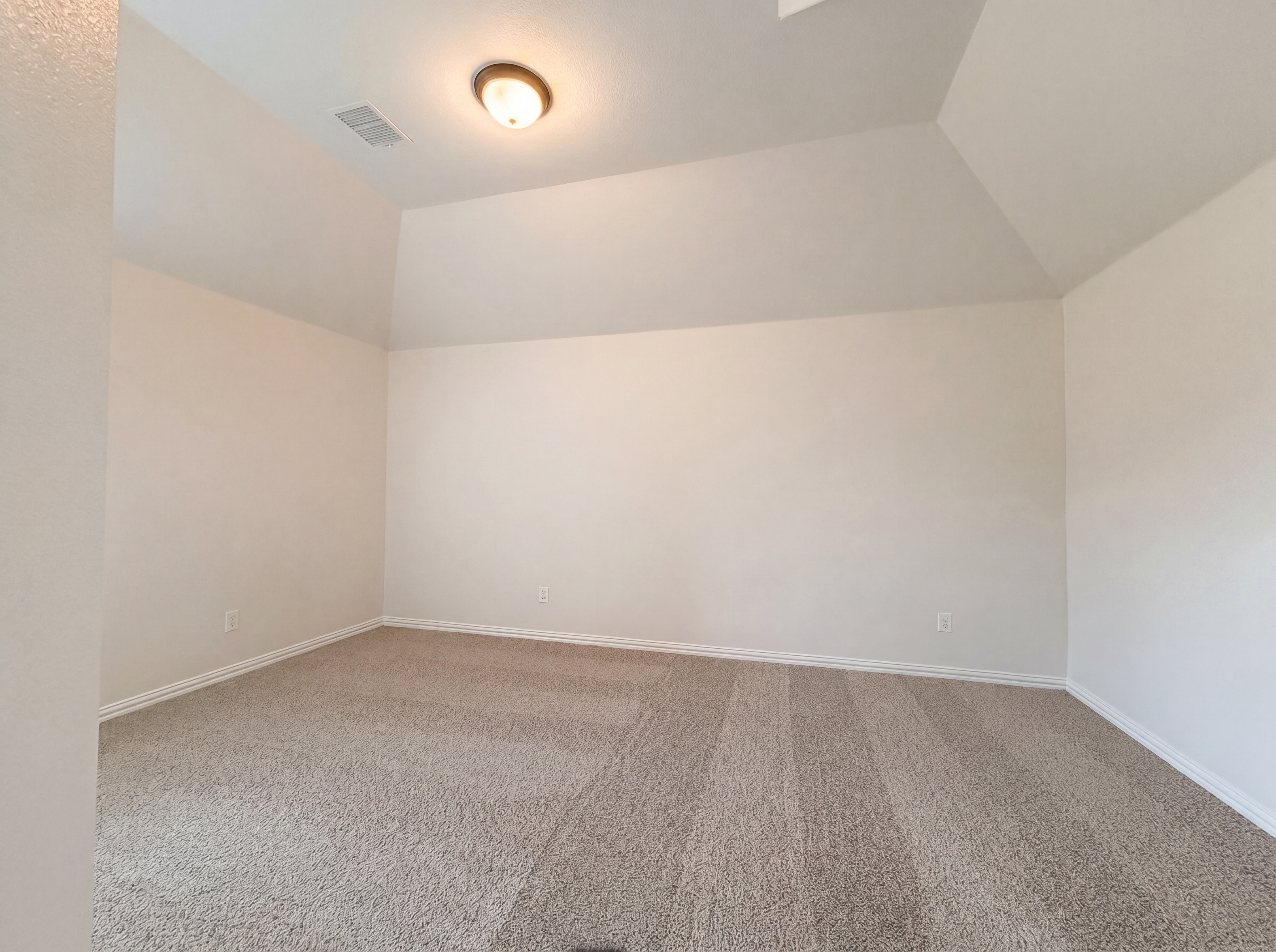 Photo 22 of 29 of 2948 Almansa, Grand Prairie, TX