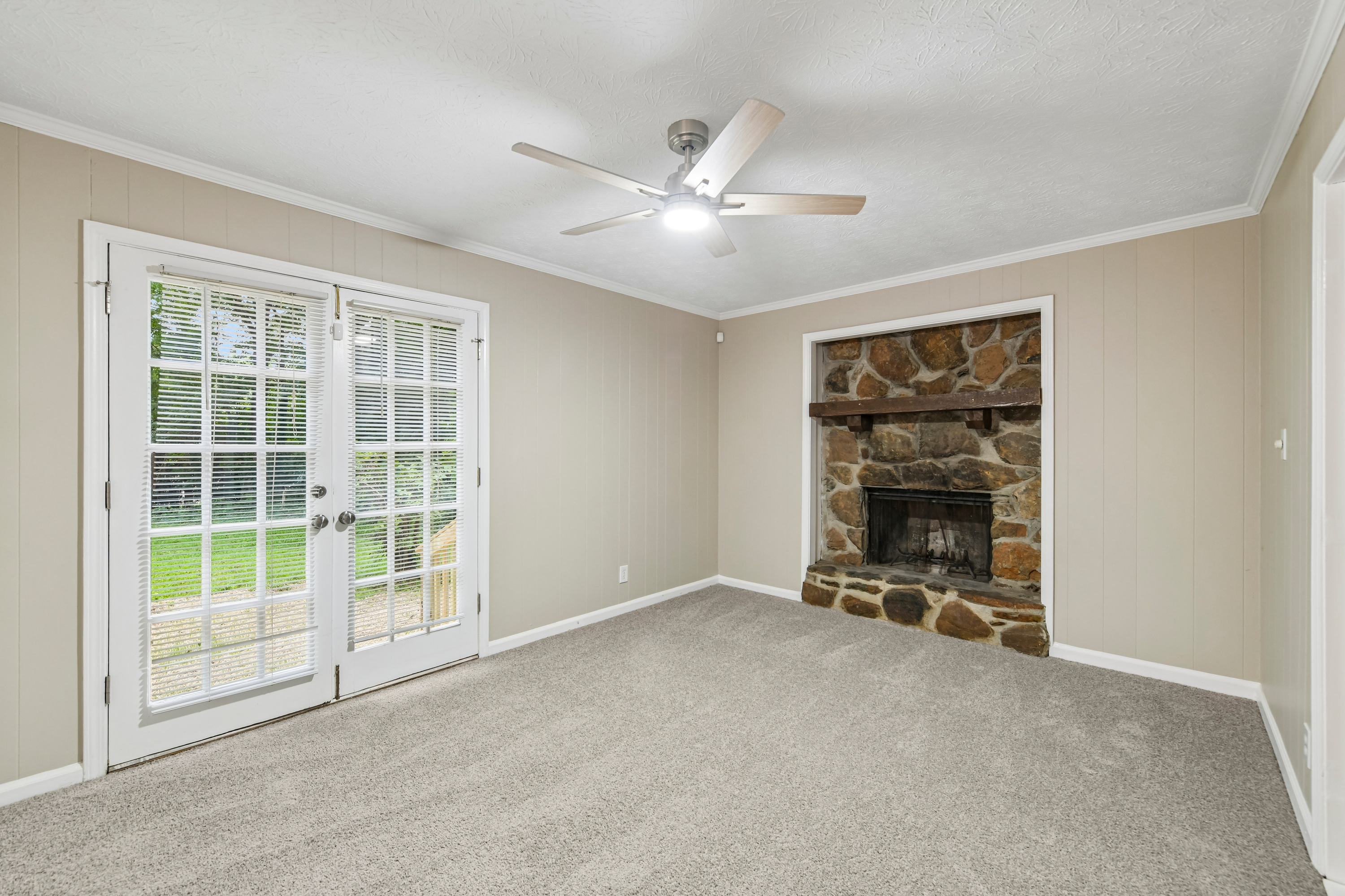 Photo 13 of 38 of 714 Continental Dr, Lawrenceville, GA