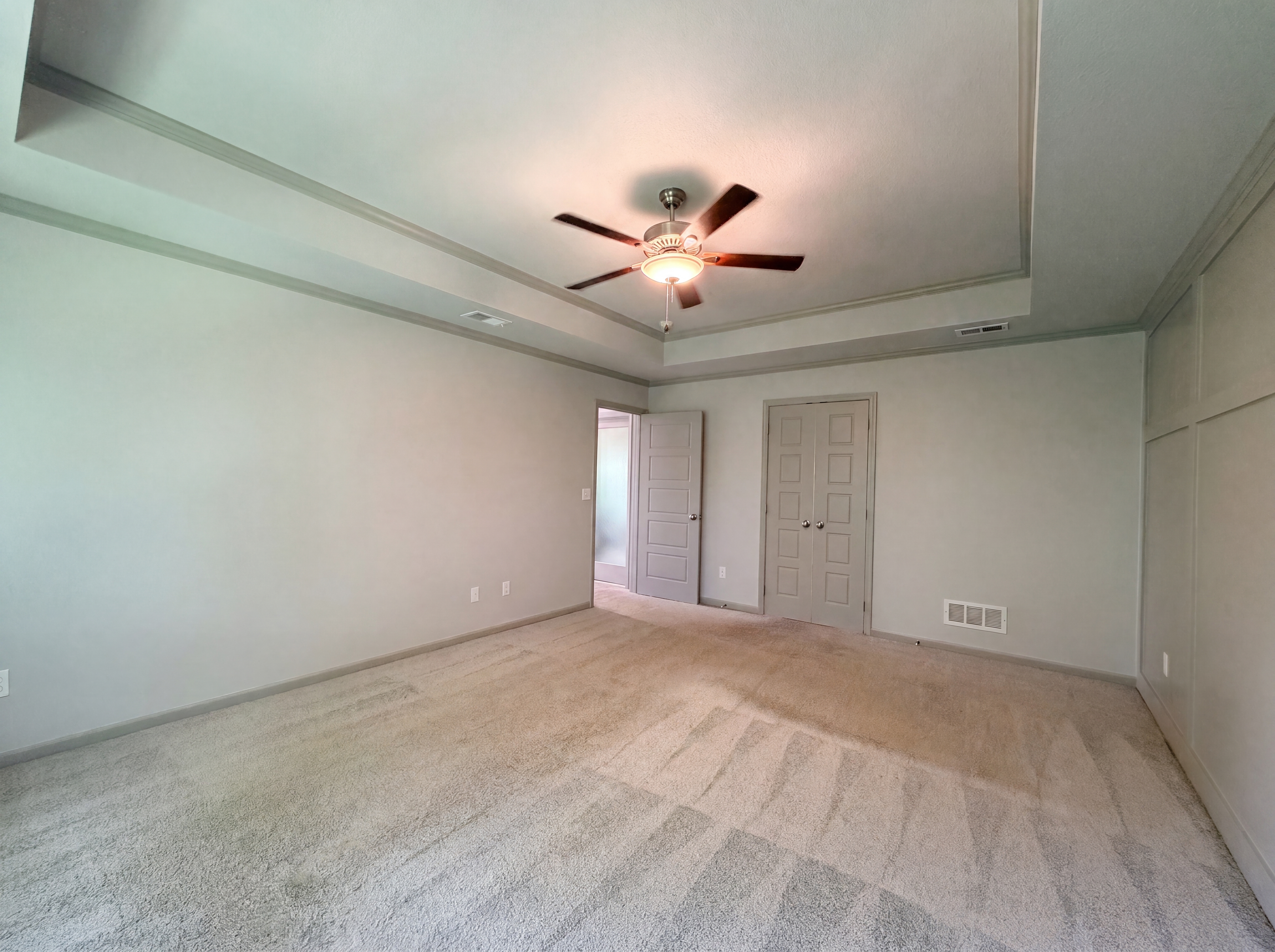 Photo 4 of 34 of 7540 N Amity Ave, Kansas City, MO