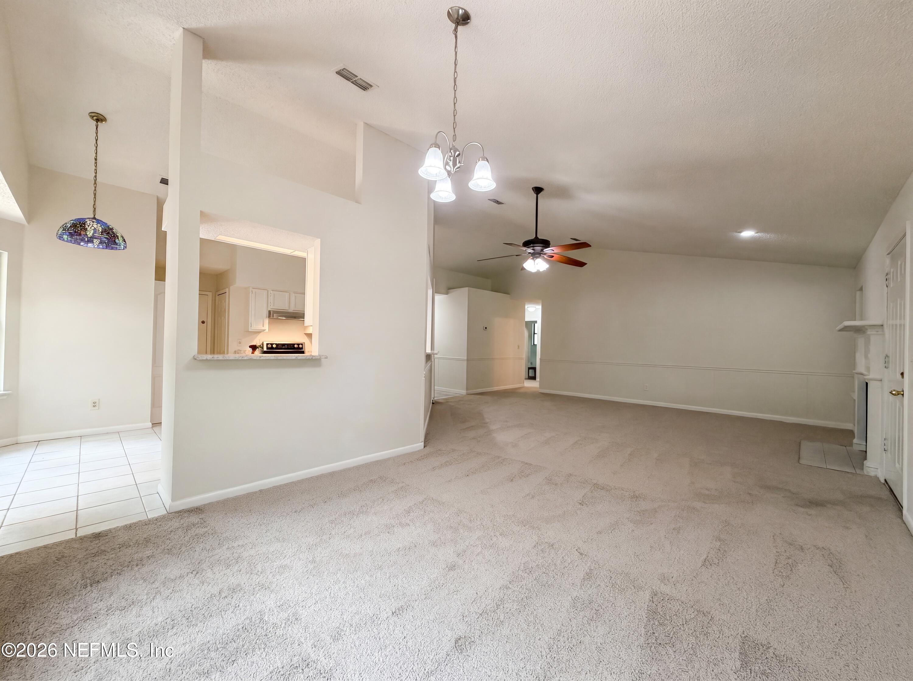 Photo 8 of 24 of 7737 Pepper Cir E, Jacksonville, FL