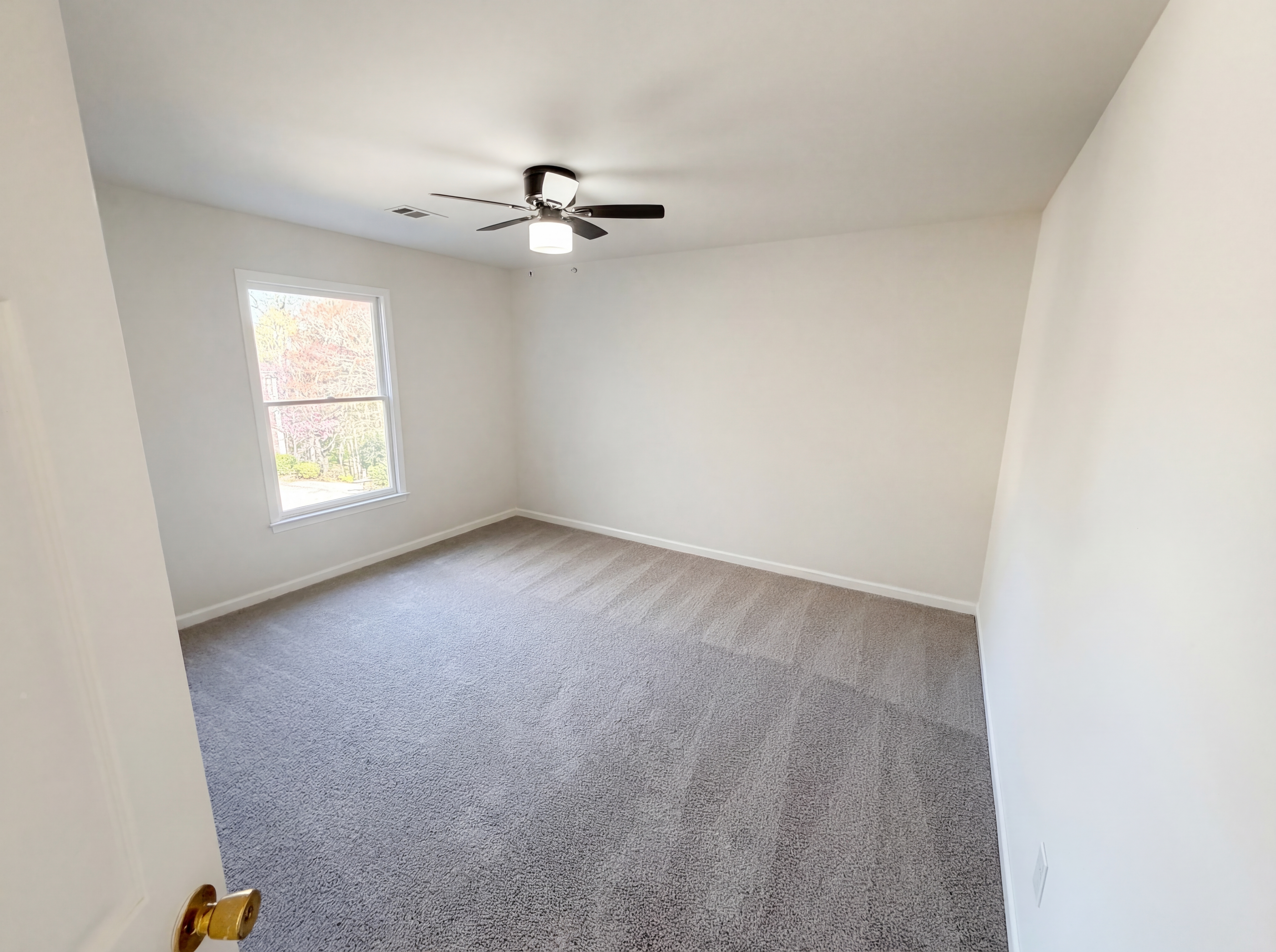 Photo 19 of 25 of 5011 Lake Holw, Douglasville, GA