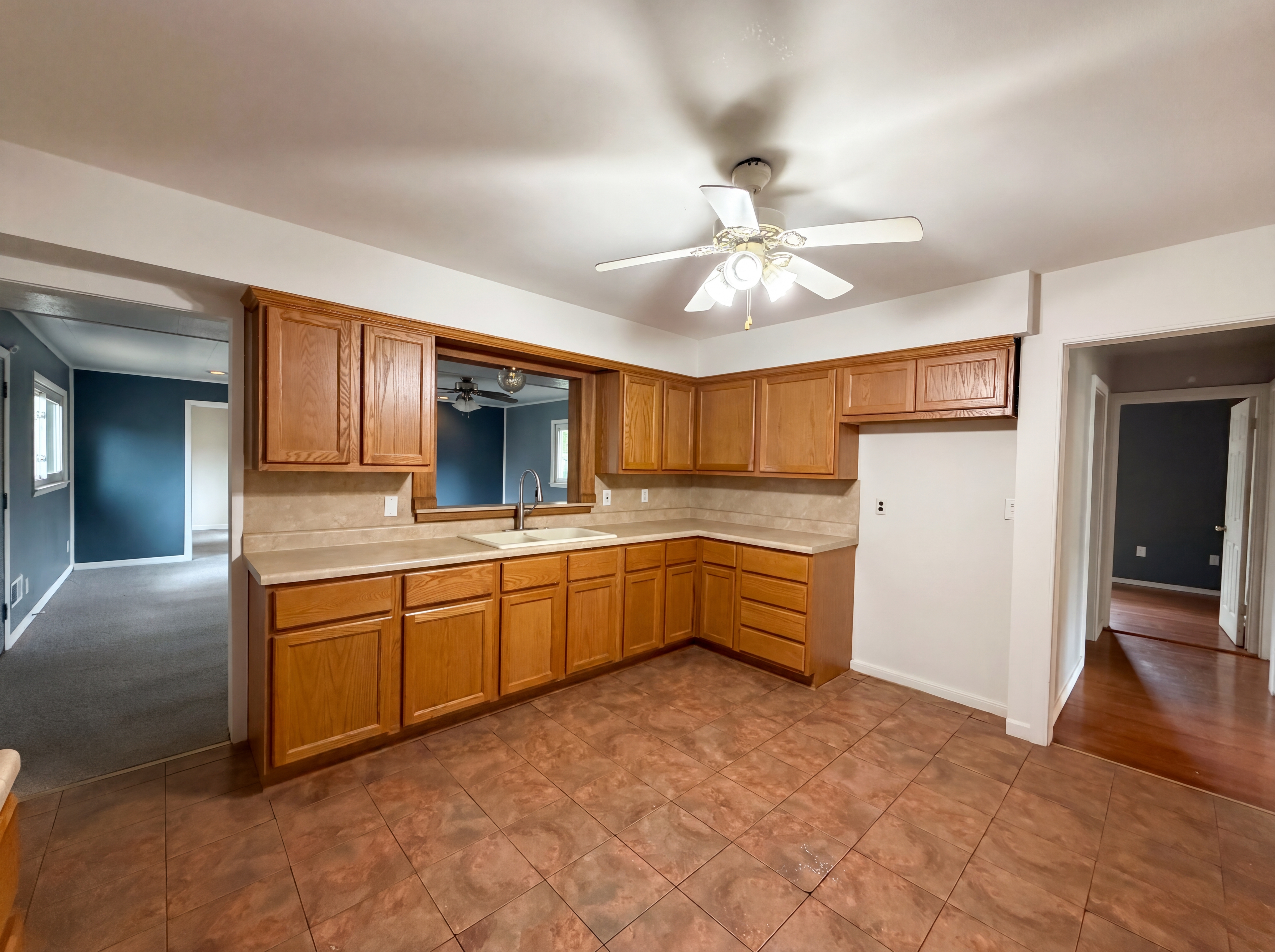 Photo 13 of 21 of 1607 N 17th St, Belleville, IL
