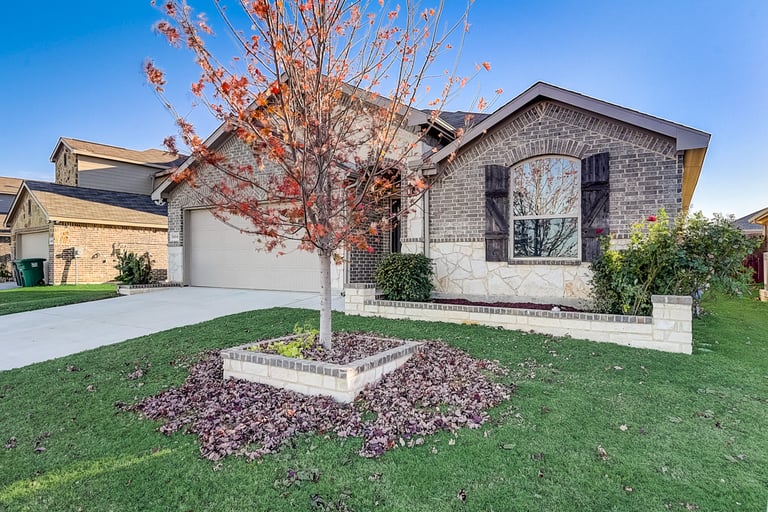 Photo 10 of 36 - 14541 Serrano Ridge Rd, Haslet, TX 76052