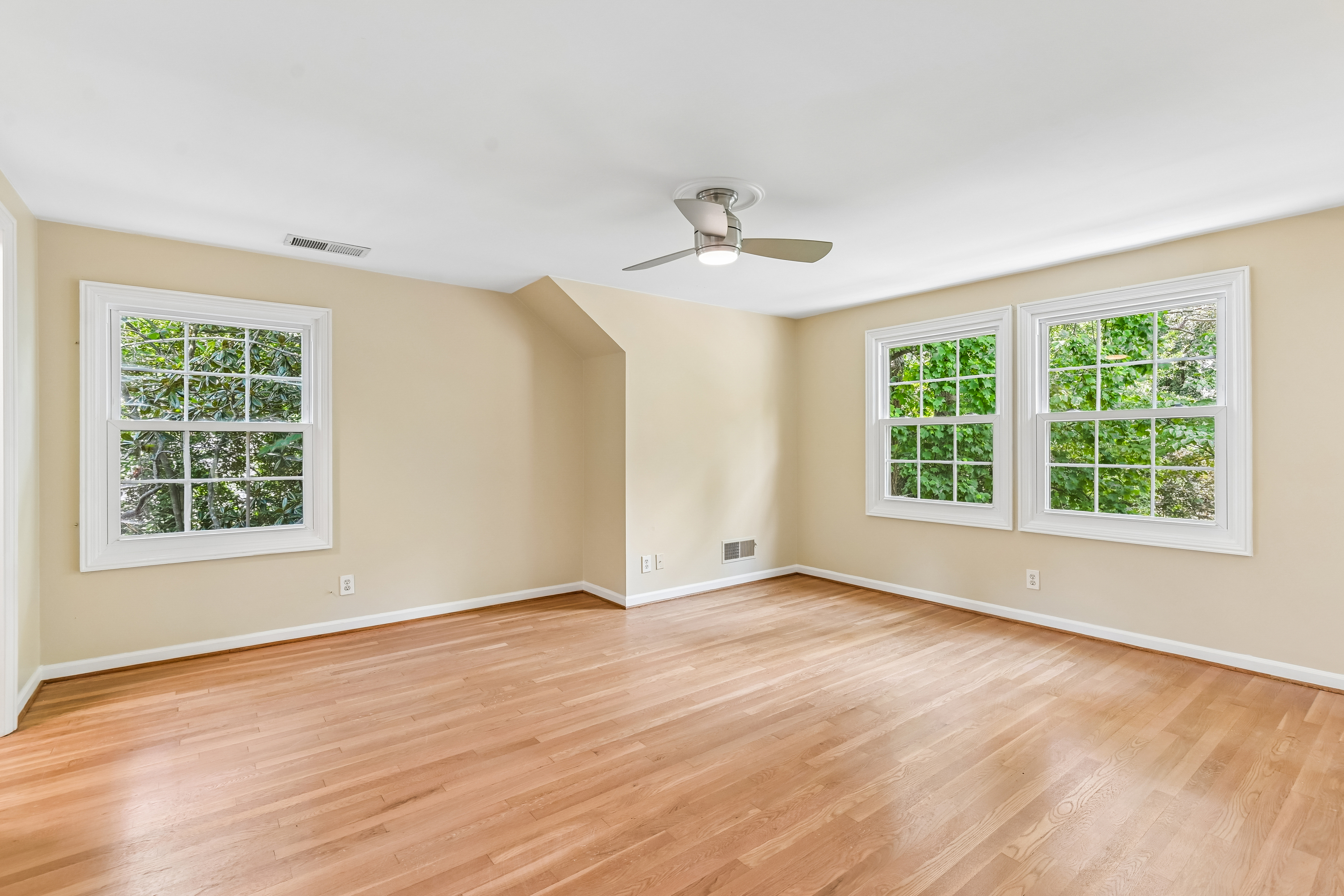 Photo 53 of 87 of 3135 Spalding Dr, Atlanta, GA