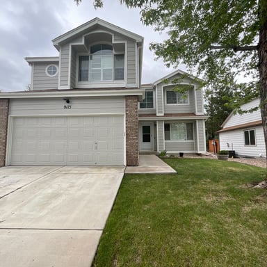 Property photo 1 of 9115 W Hinsdale Pl
