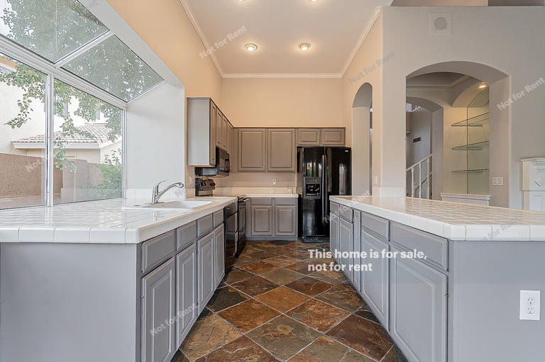 Photo 4 of 31 - 14818 S 25th Way, Phoenix, AZ 85048