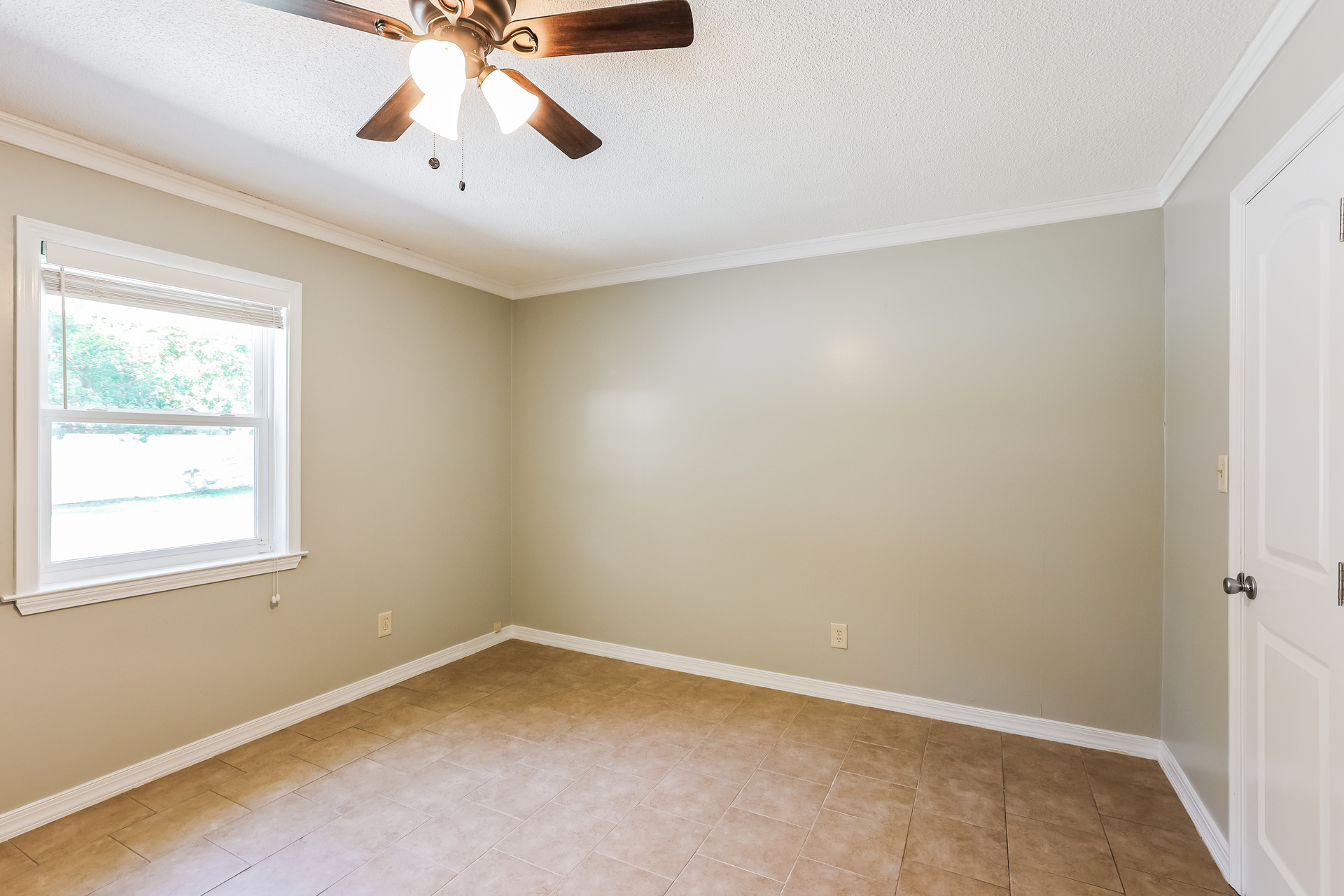 Photo 12 of 21 of 805 Ketch Ct, Hinesville, GA