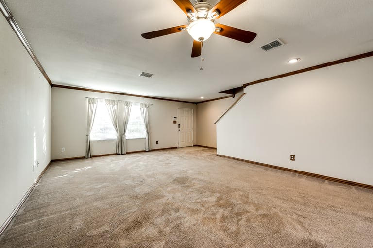 Photo 15 of 27 - 1401 Waterford Dr, Little Elm, TX 75068