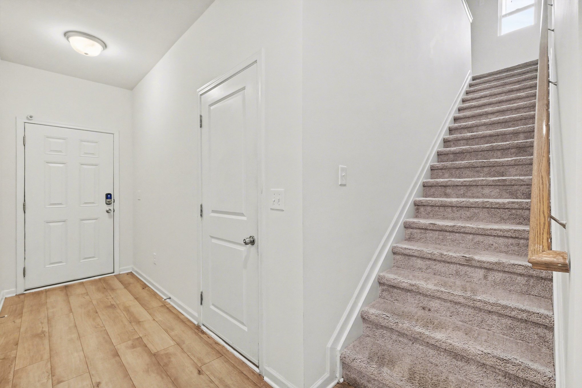 Photo 8 of 17 of 4574 Bishops Ln, Oakwood, GA