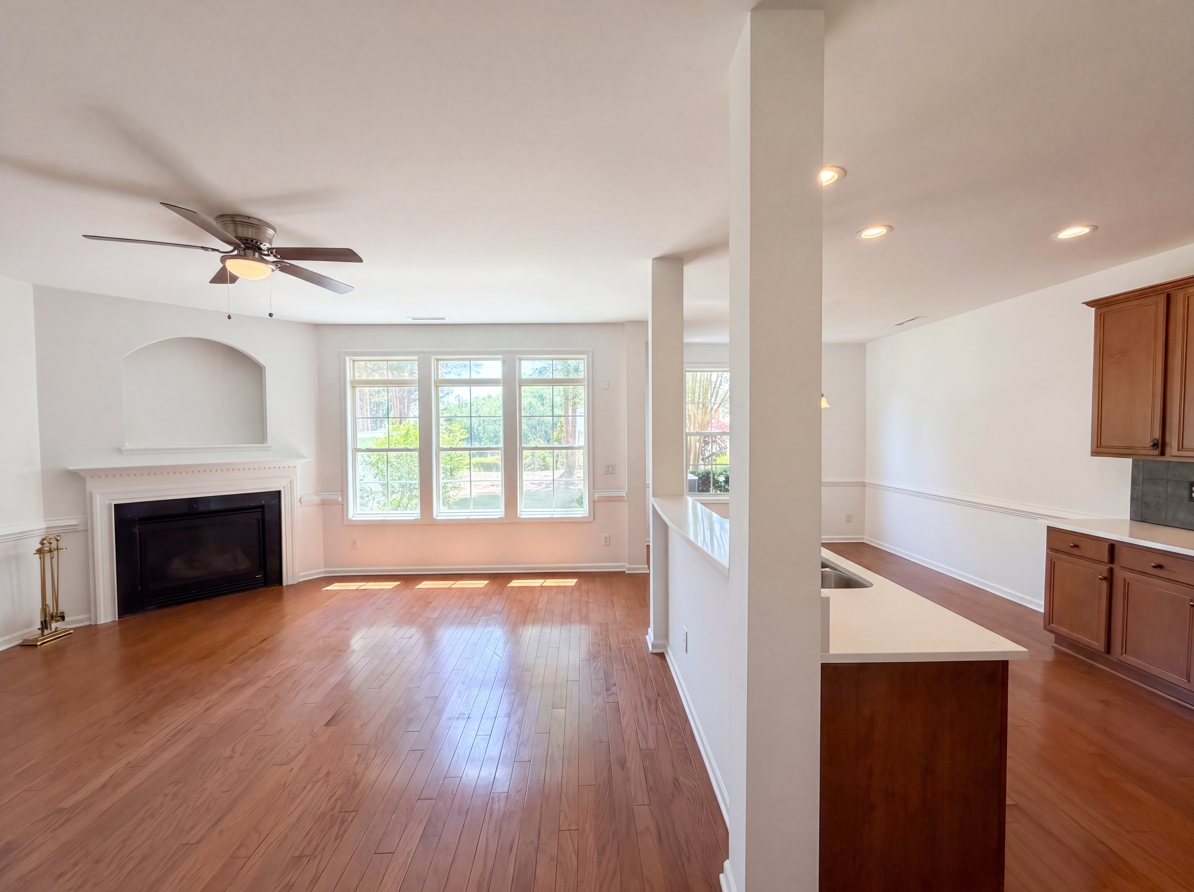 Photo 10 of 23 of 3064 Imperial Oaks Dr, Raleigh, NC