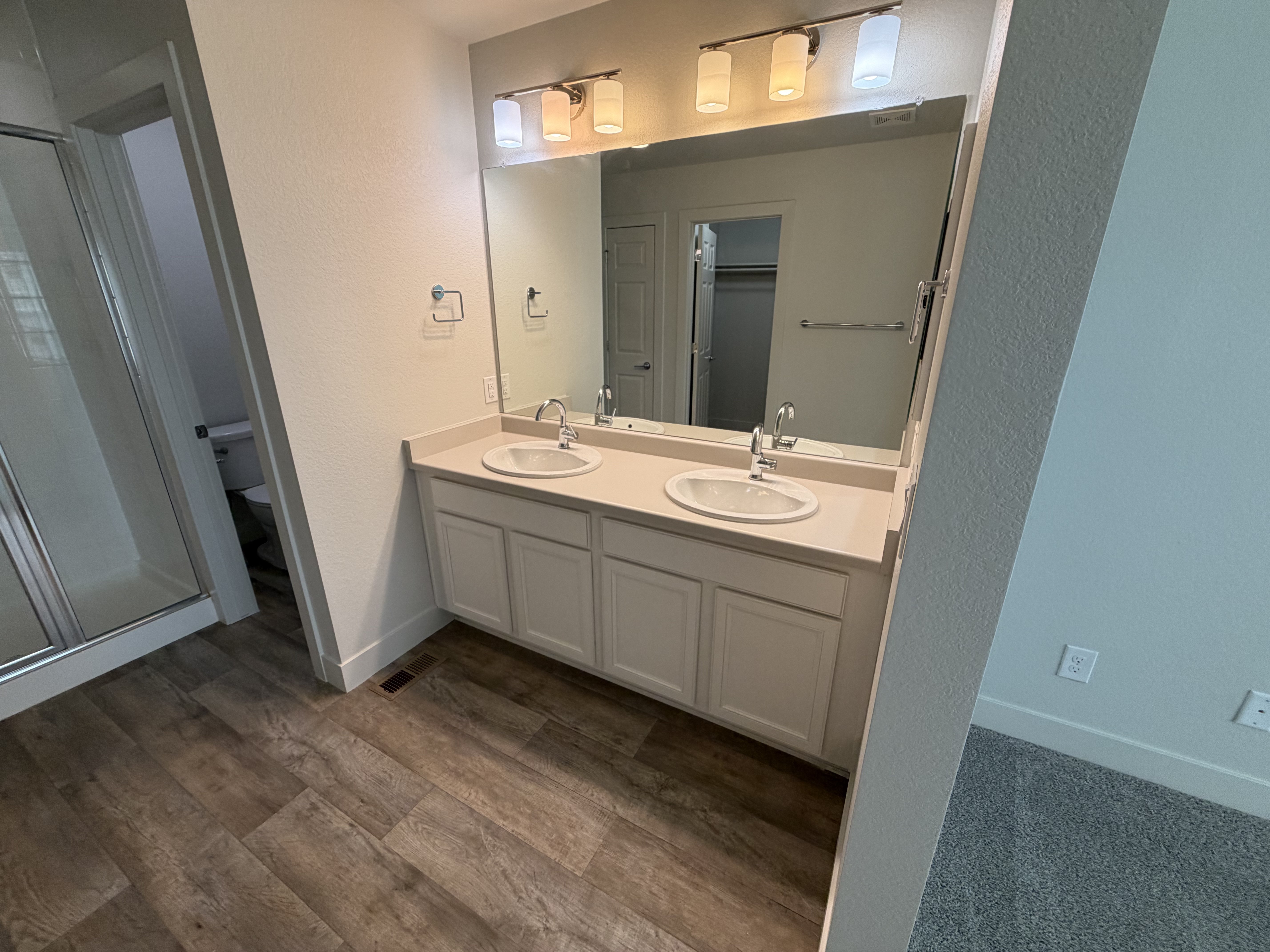Photo 12 of 23 of 16271 Bolling Dr, Denver, CO
