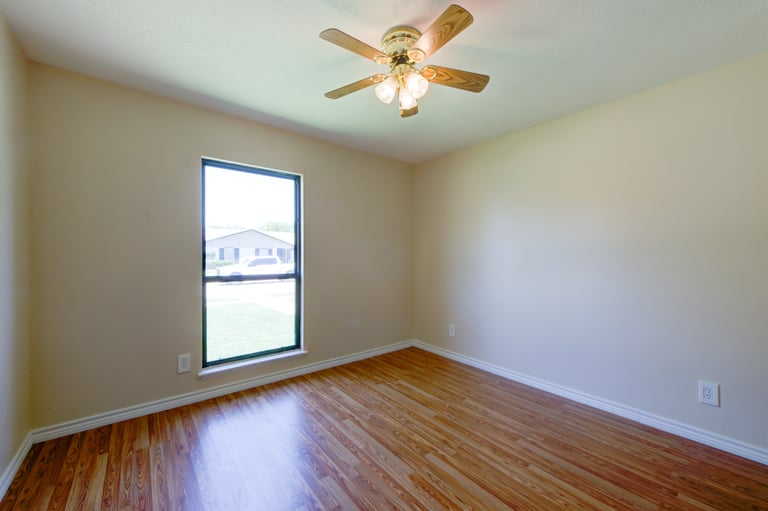 Photo 23 of 28 - 2105 Lewis Trl, Grand Prairie, TX 75052
