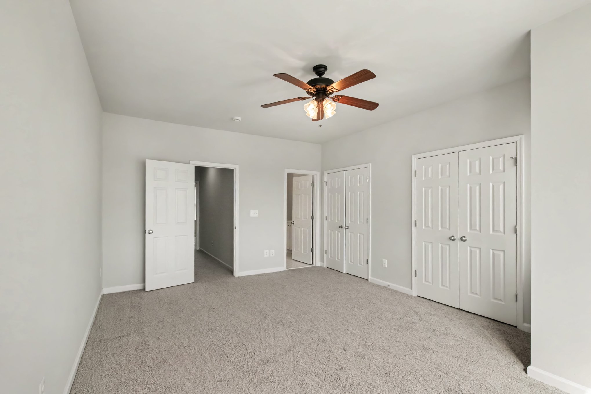 Photo 6 of 19 of 16759 Shingle Oak Dr, Woodbridge, VA