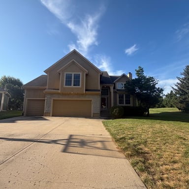 Property photo 1 of 7825 W 143rd Pl