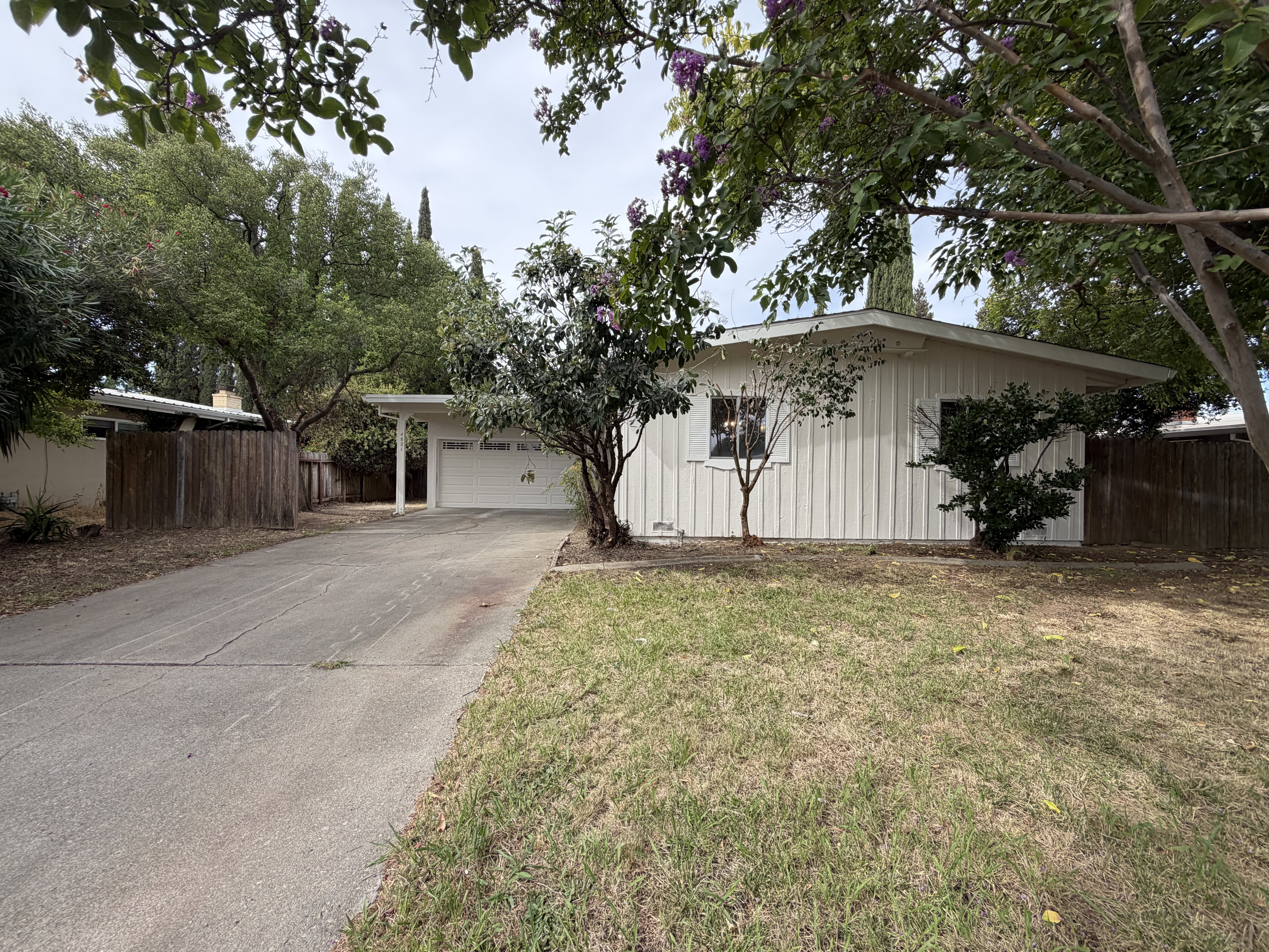 Photo 17 of 21 of 4821 Melvin Dr, Carmichael, CA