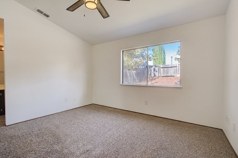 Photo 8 of 33 - 4205 Gold Ridge Way, Antelope, CA 95843