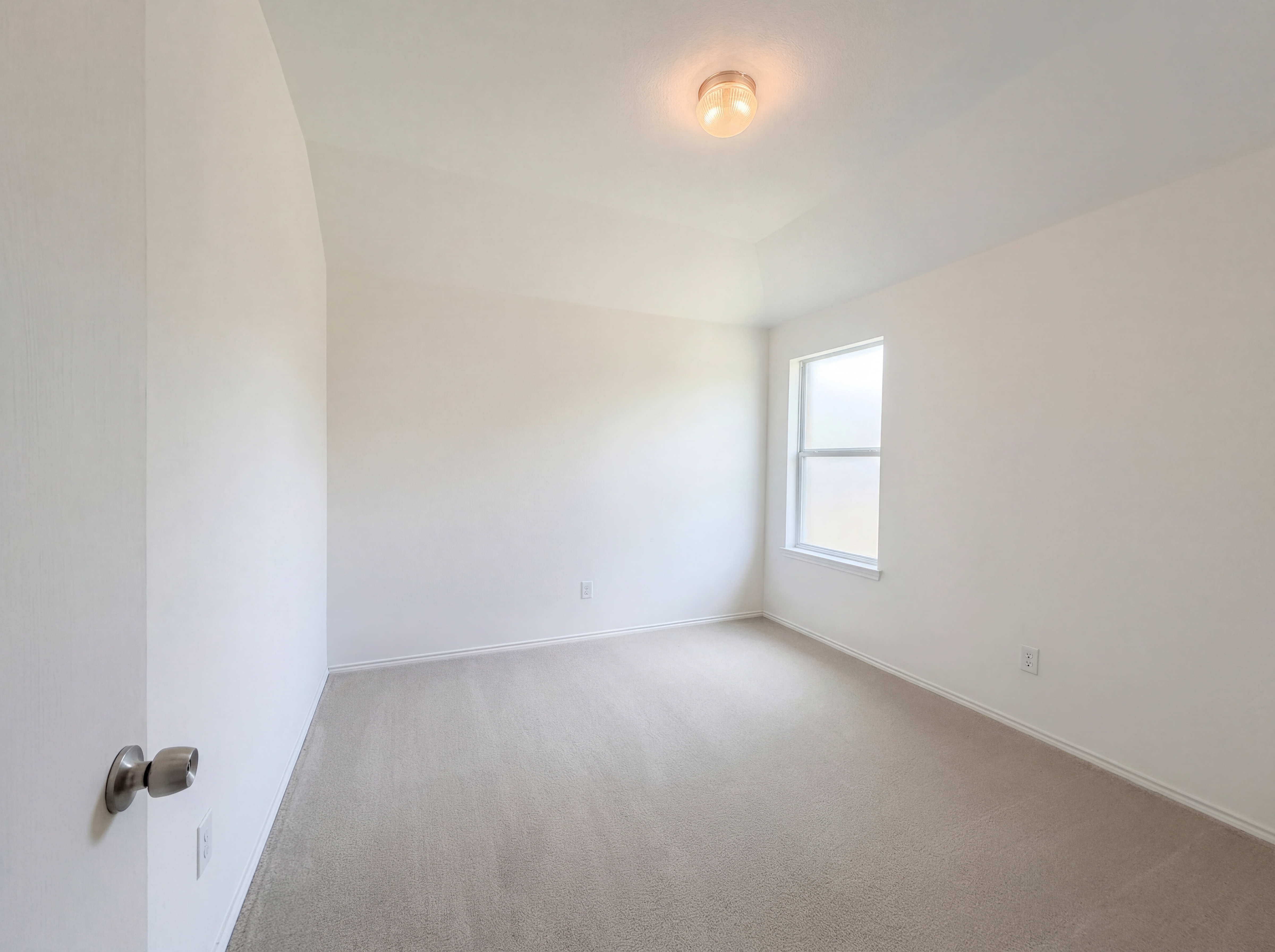 Photo 11 of 19 of 2563 Taos Dr, Grand Prairie, TX