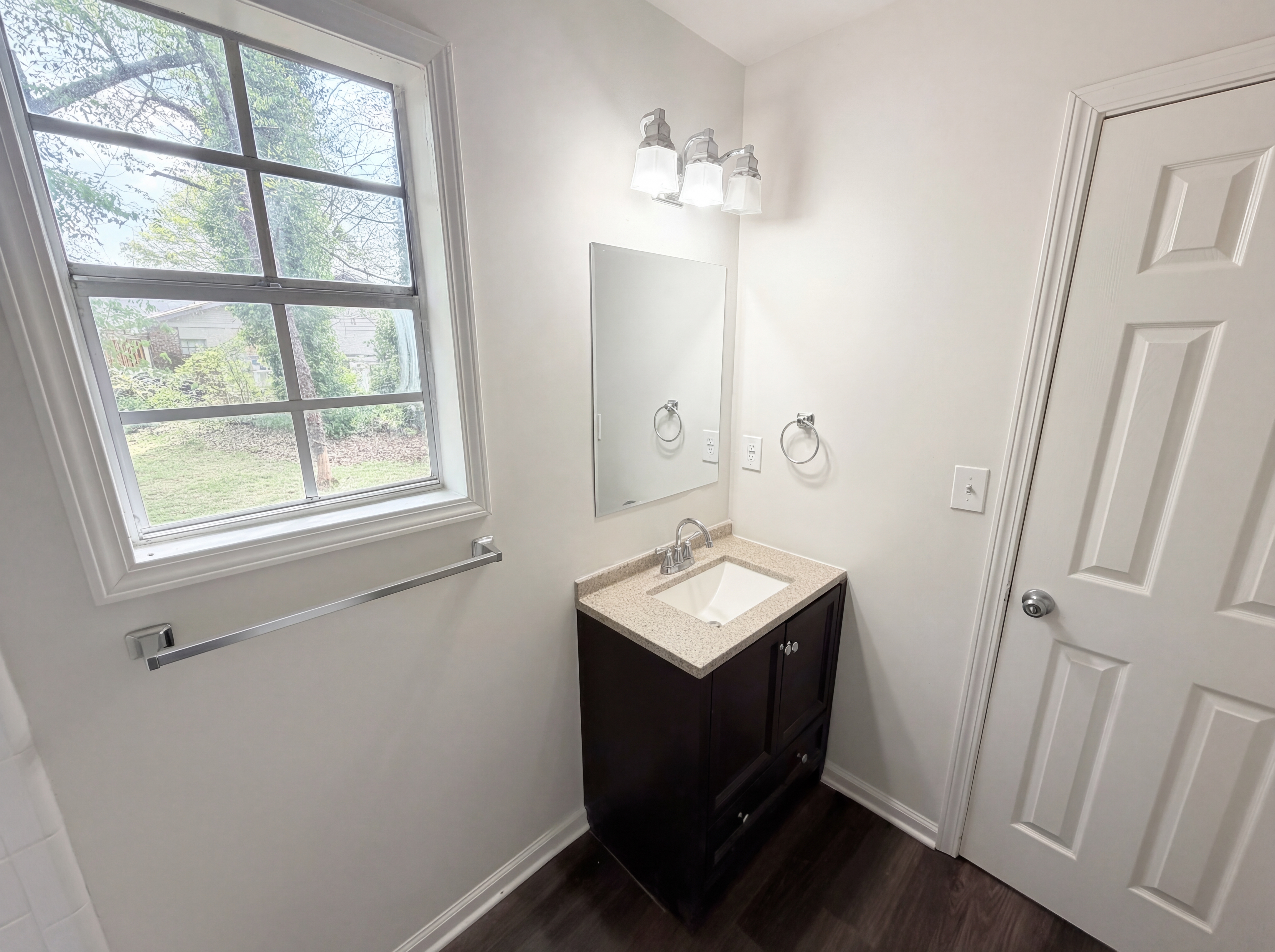 Photo 23 of 31 of 4727 Garden Hills Dr, Stone Mountain, GA