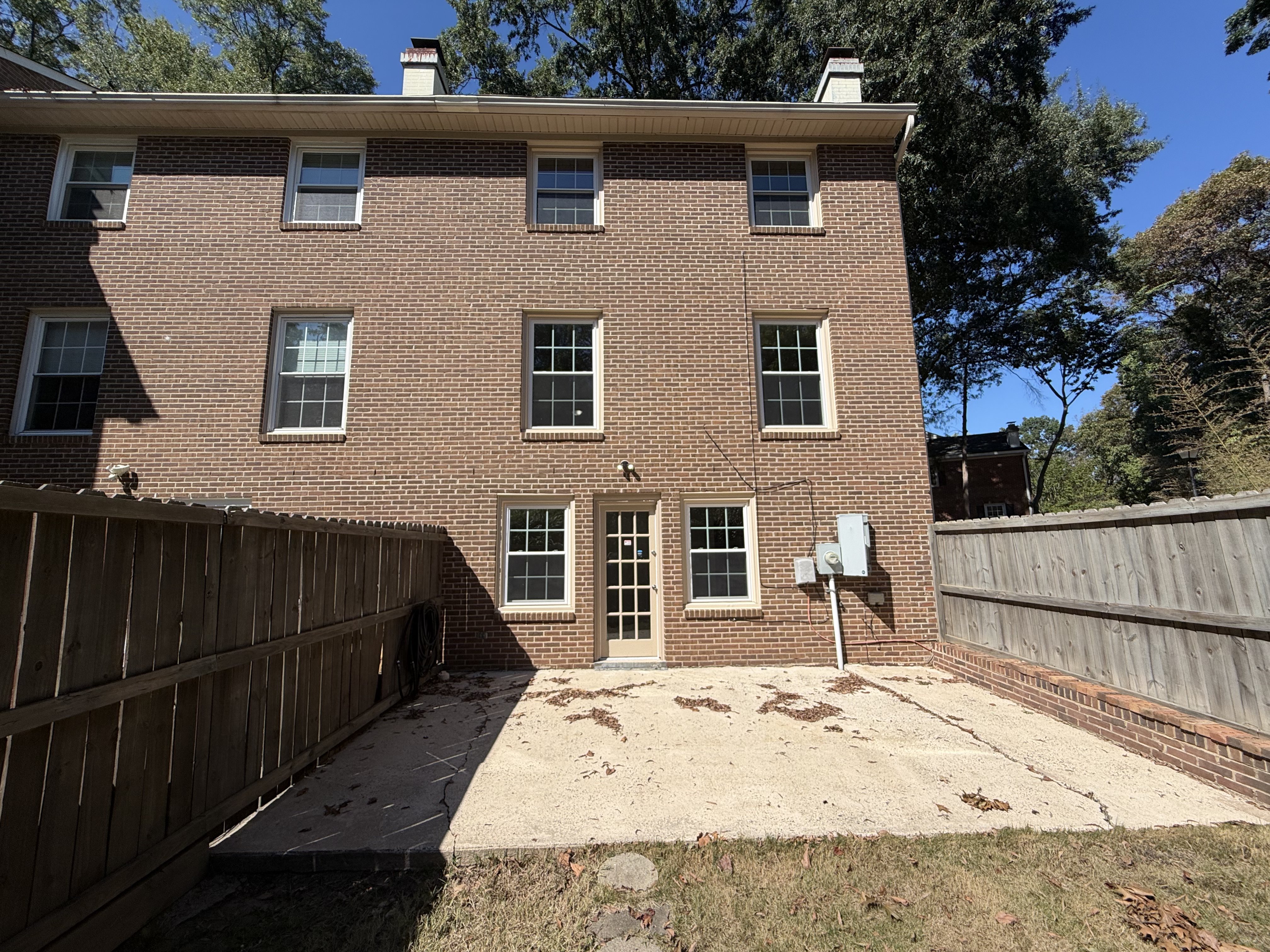 Photo 5 of 17 of 1810 Sabrina Ct, Charlotte, NC