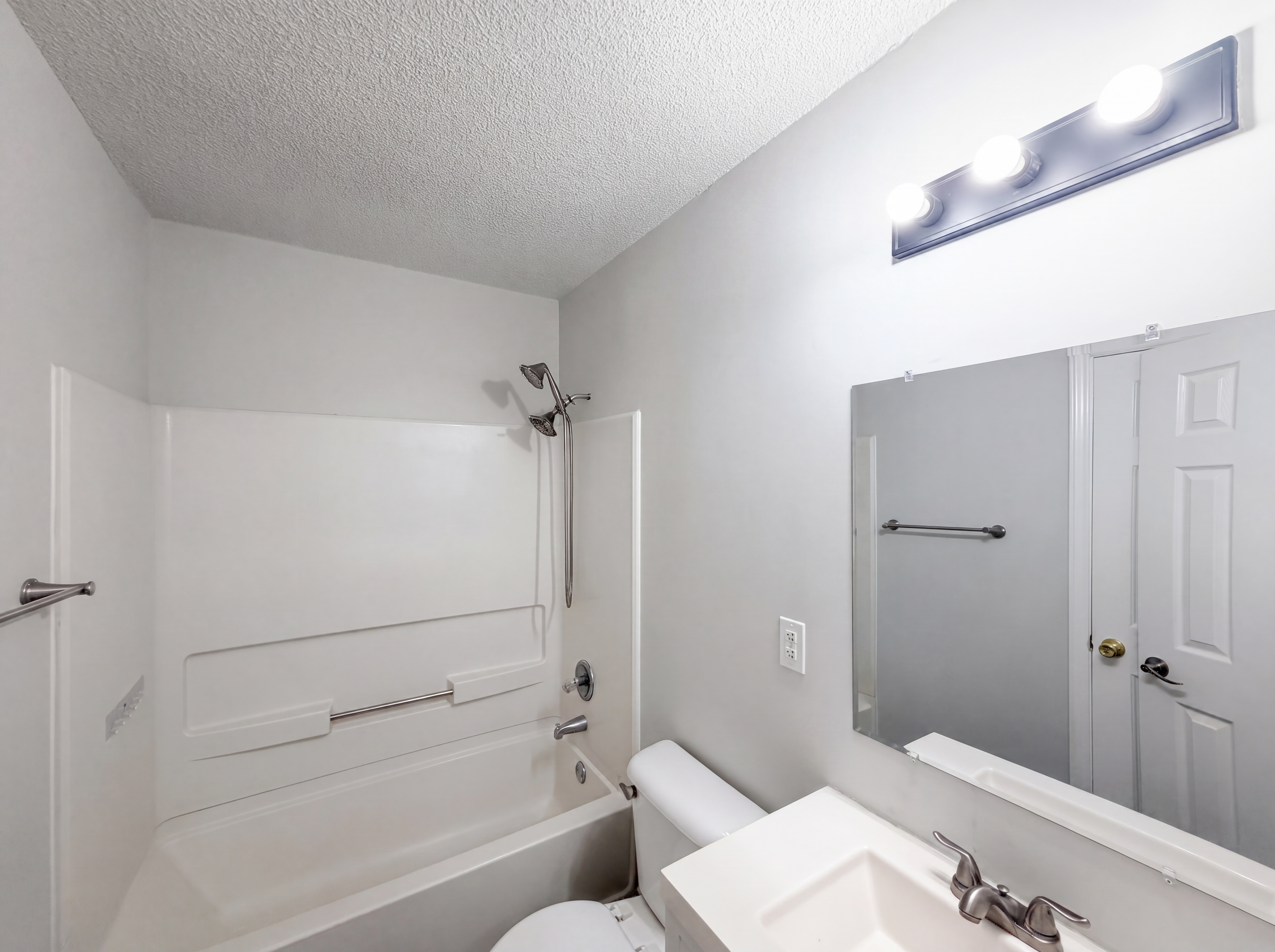 Photo 11 of 15 of 2100 Walnut Ridge Ct, Raleigh, NC