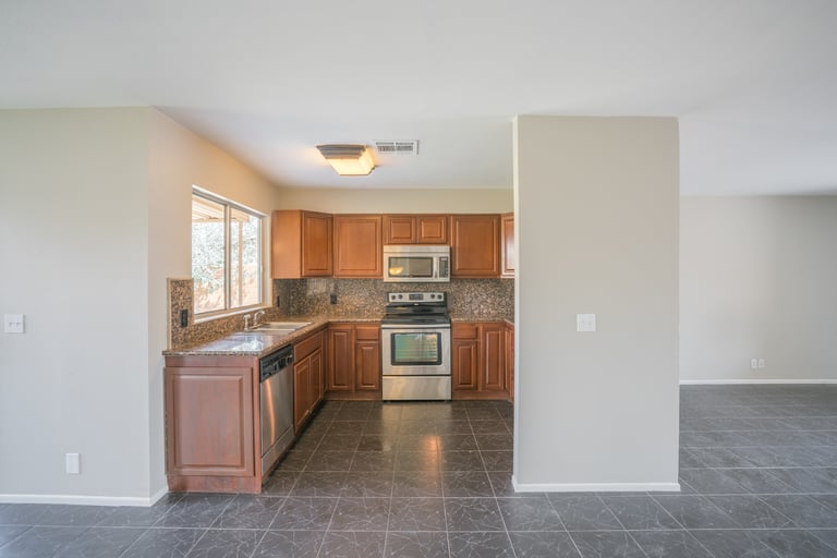 Photo 2 of 22 - 5732 W Michelle Dr, Glendale, AZ 85308