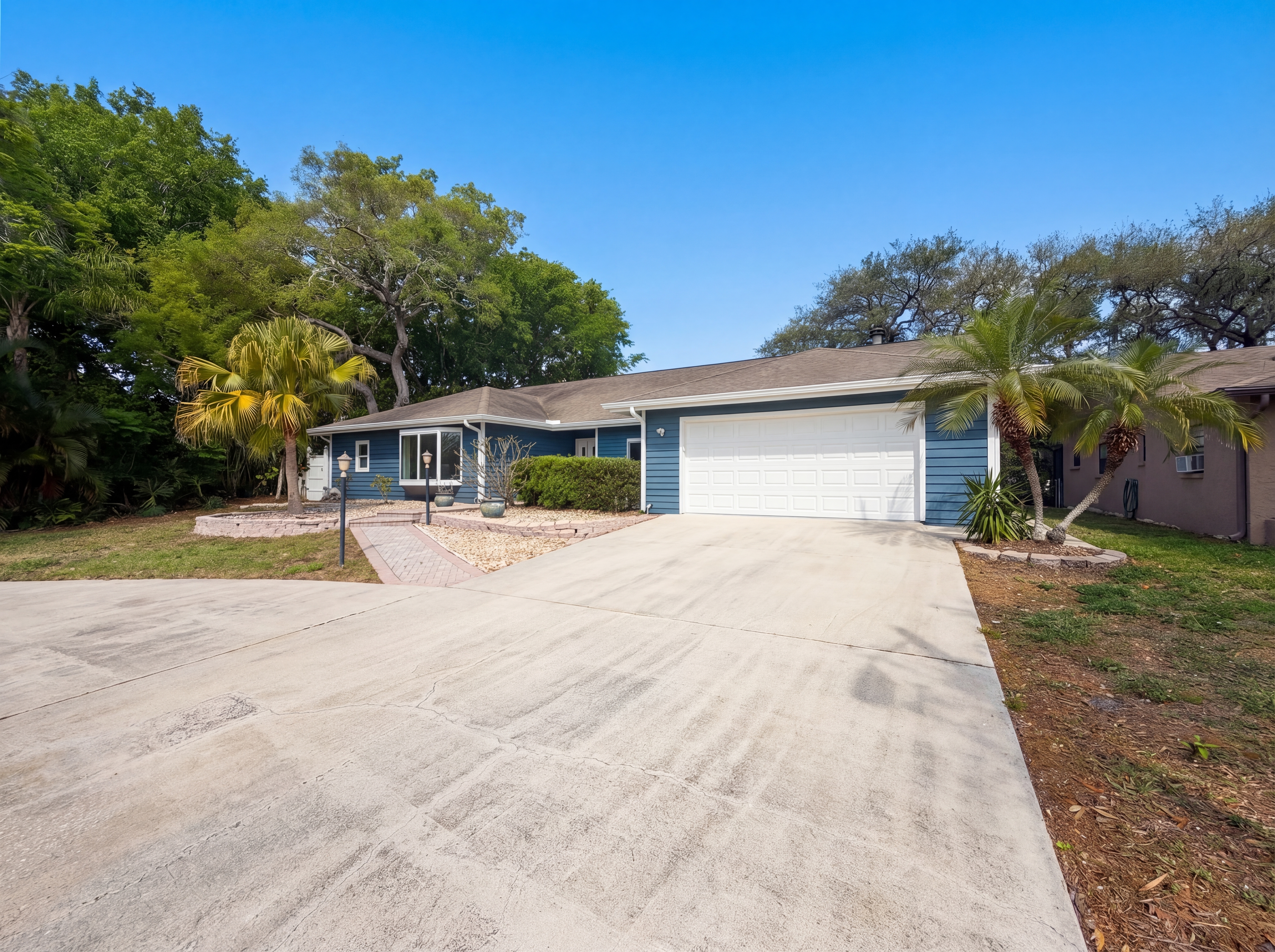 Photo 40 of 50 of 5609 Executive Dr, New Port Richey, FL